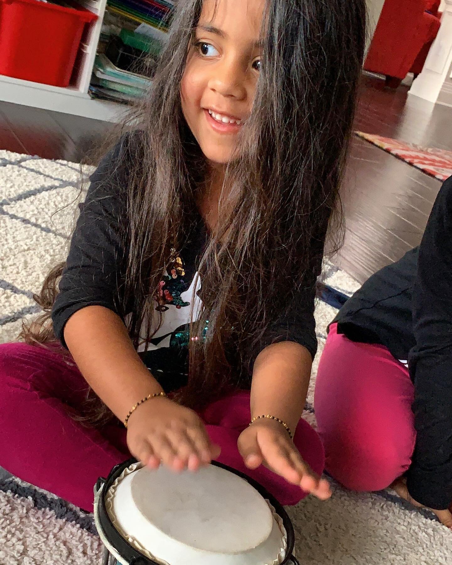 Las tamboras! #LititzSpanish #LancasterSpanish #SenoritaOlga #senoritaolga101 #spanishenrichmentCampLititz #SpanishCampLancaster #spanishcamplititz #montessorispanish