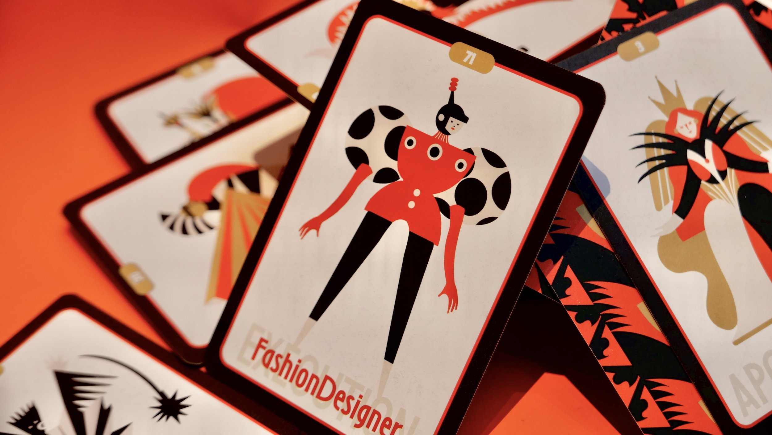 Ono itoe_Caper Illustration Agency _ Illustration & Animation_commercial_Branding_Character _design_graphic_token_sticker_pattern_colourful_people_lifestyle_element_fun_fasion_Apocalypse of the Future_the play cards-1.JPG