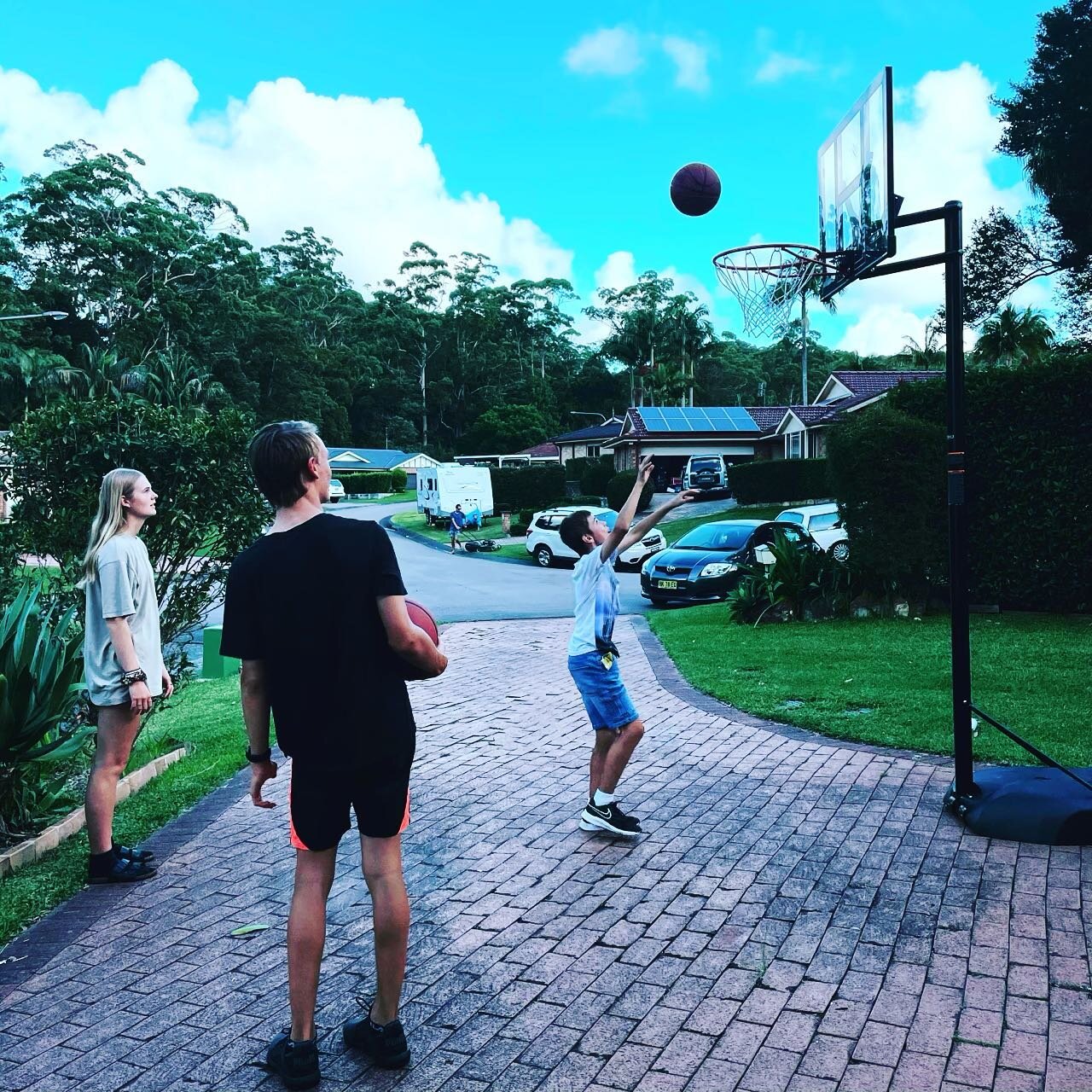 We got a NEW BAASKETBALL HOOOP!!!😝🏀😻👍🏻🙃🙌🏻 #inlifeyth  #basketball #youthministry #inlifechurch