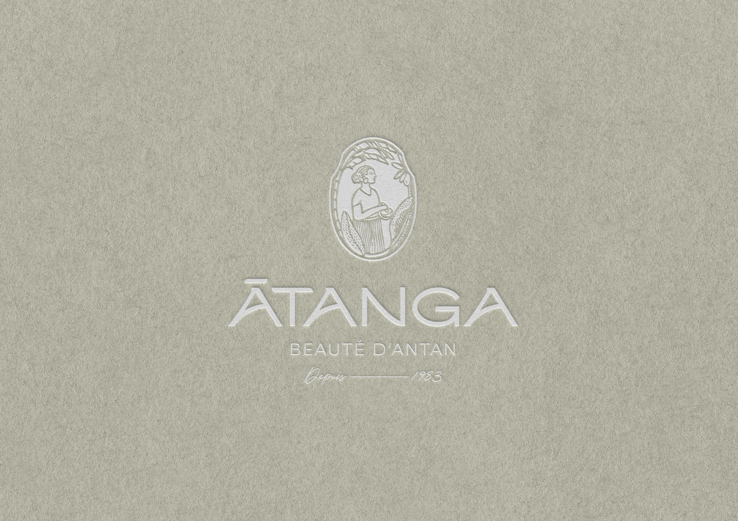 esoes-design-atanga-identite-visuelle-branding-packaging-feed-styling