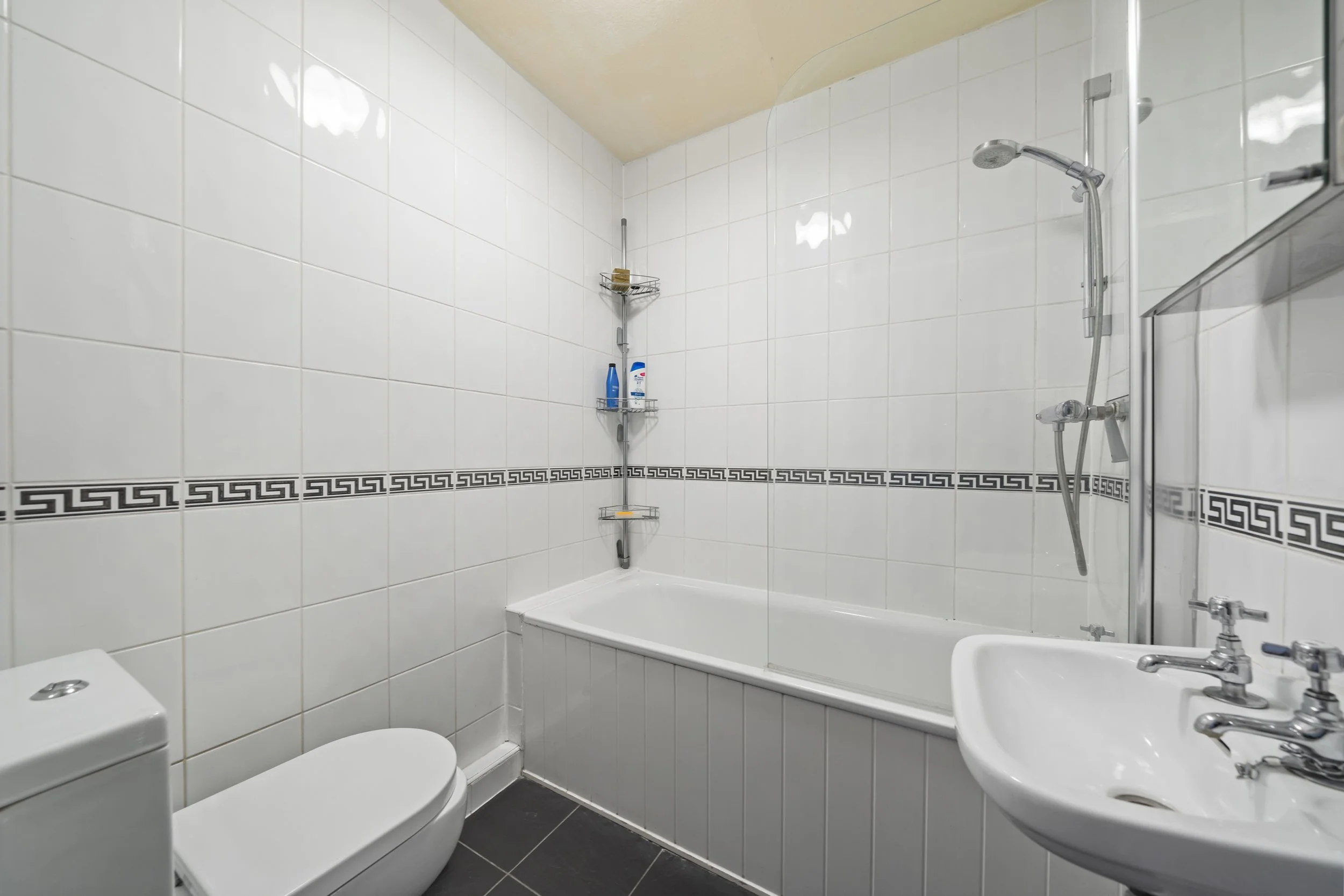 Flat 15, 89 Great Portland Street W1W 7LX-4.jpg