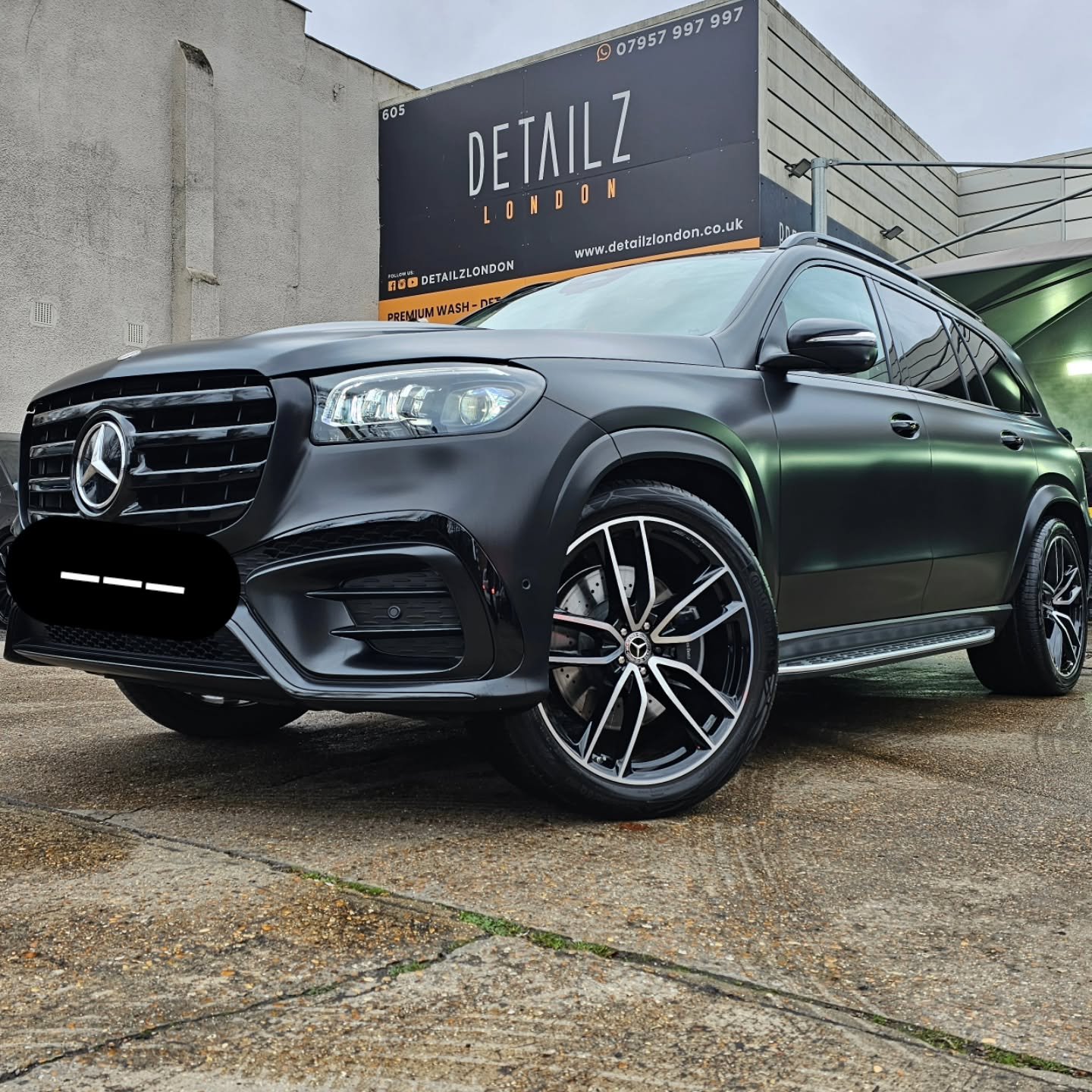 2025 GLE.
Full XPEL Stealth.
Full dechrome.
Fully dismantled install.
No exposed edges.
Detailz
07355 555 555
www.detailzlondon.co.uk