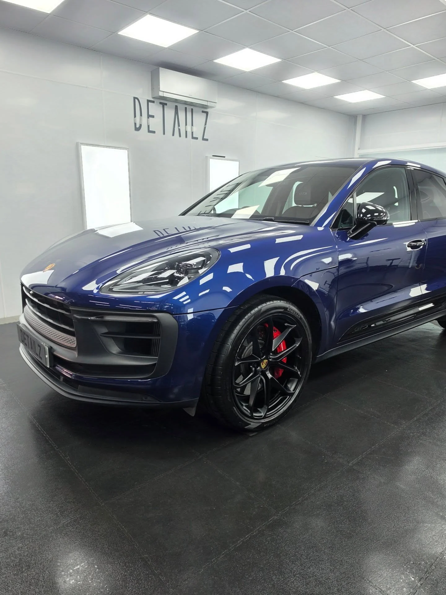 New Macan. Done properly.
Deep clean and single stage detail to refine the finish.
Gtechniq ceramic applied to all surfaces &mdash; paint, glass, wheels, interior.
Interior PPF installed with a matte screen protector for a clean, glare-free finish.
P