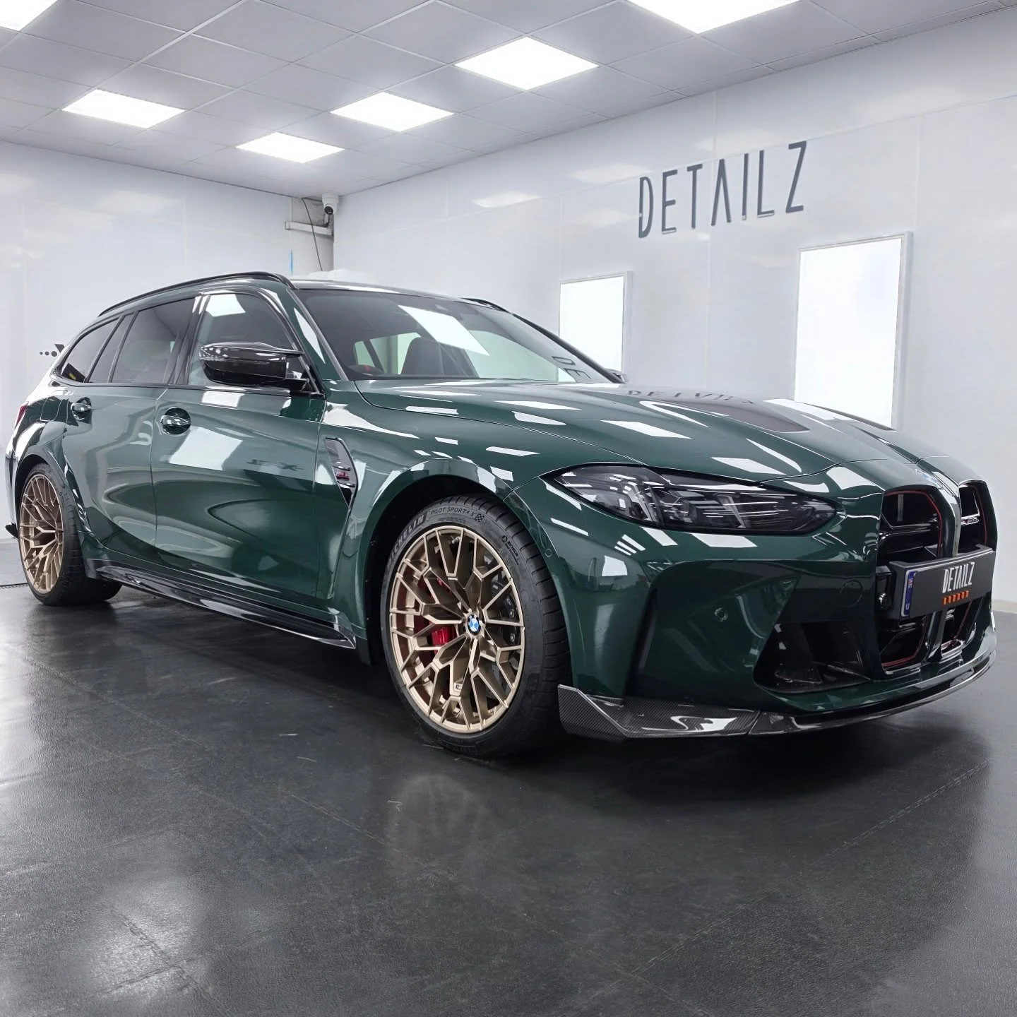 BMW M3 CS TOURING 
Full body XPEL Paint Protection Film
Installed in a controlled studio environment using precision plotter-cut patterns.
Handles and trims removed for a near invisible, factory-level finish.
Full coverage means exactly that. No expo