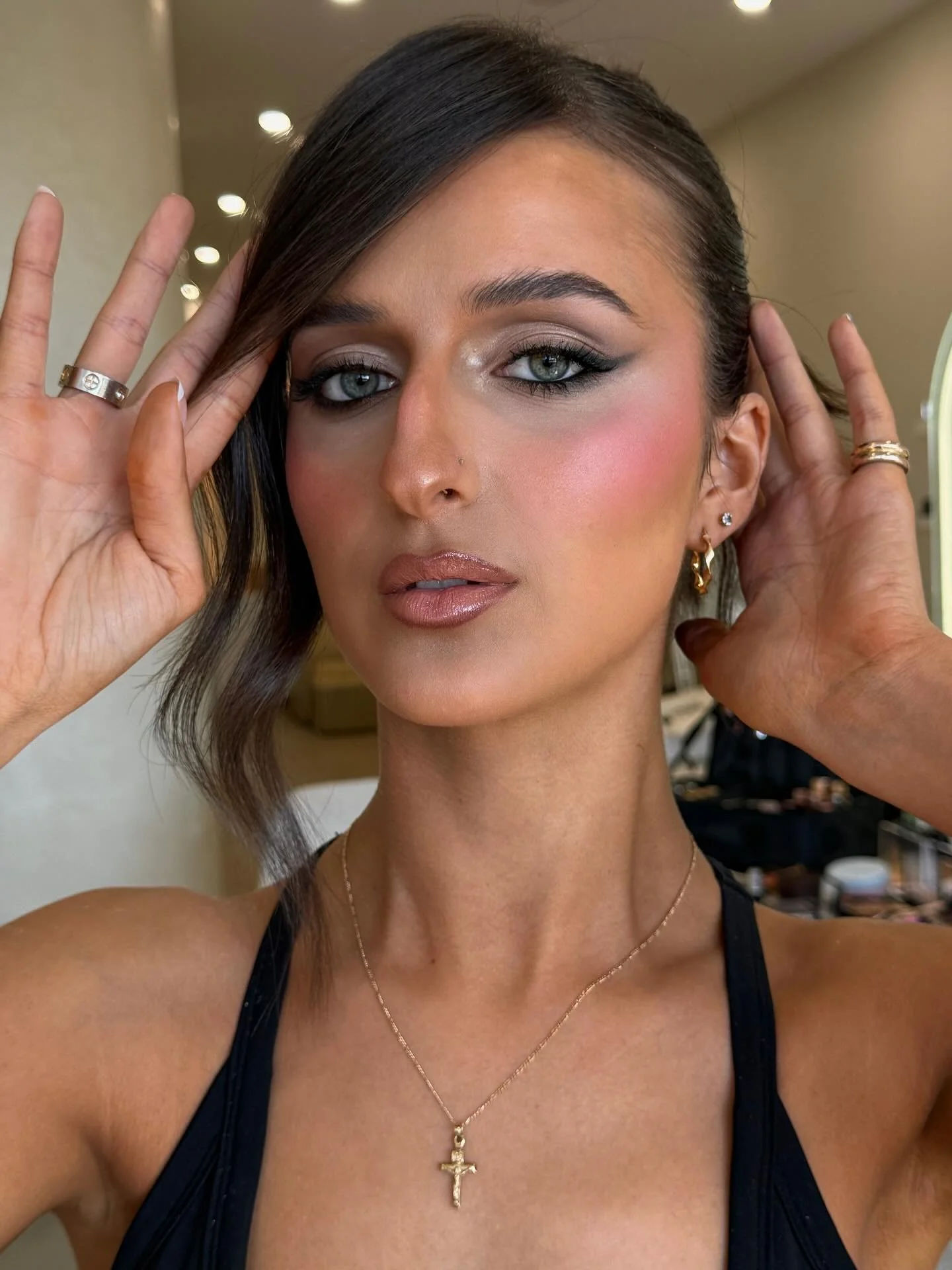 Get inspo and make it your own 🔥 

Bella Hadid inspired makeup on the gorgeous @kristinaulaj 

Hair by the incredible @thatchick________  no one can slick back like she can 🤍

Full tutorial coming soon&hellip;

#adelaidemakeupartist #adelaidemua #m