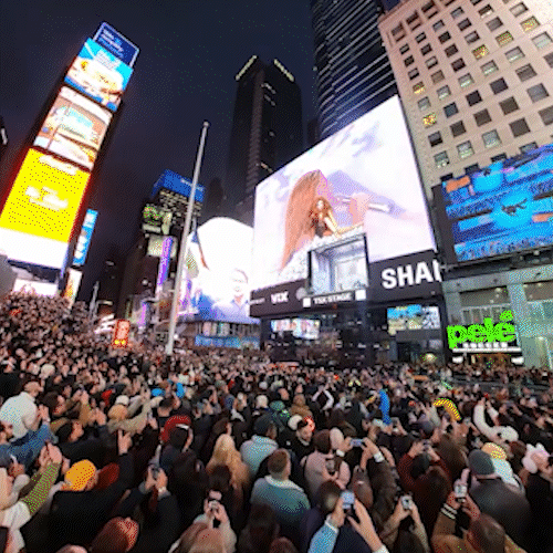 shakira @ TSX Times Square