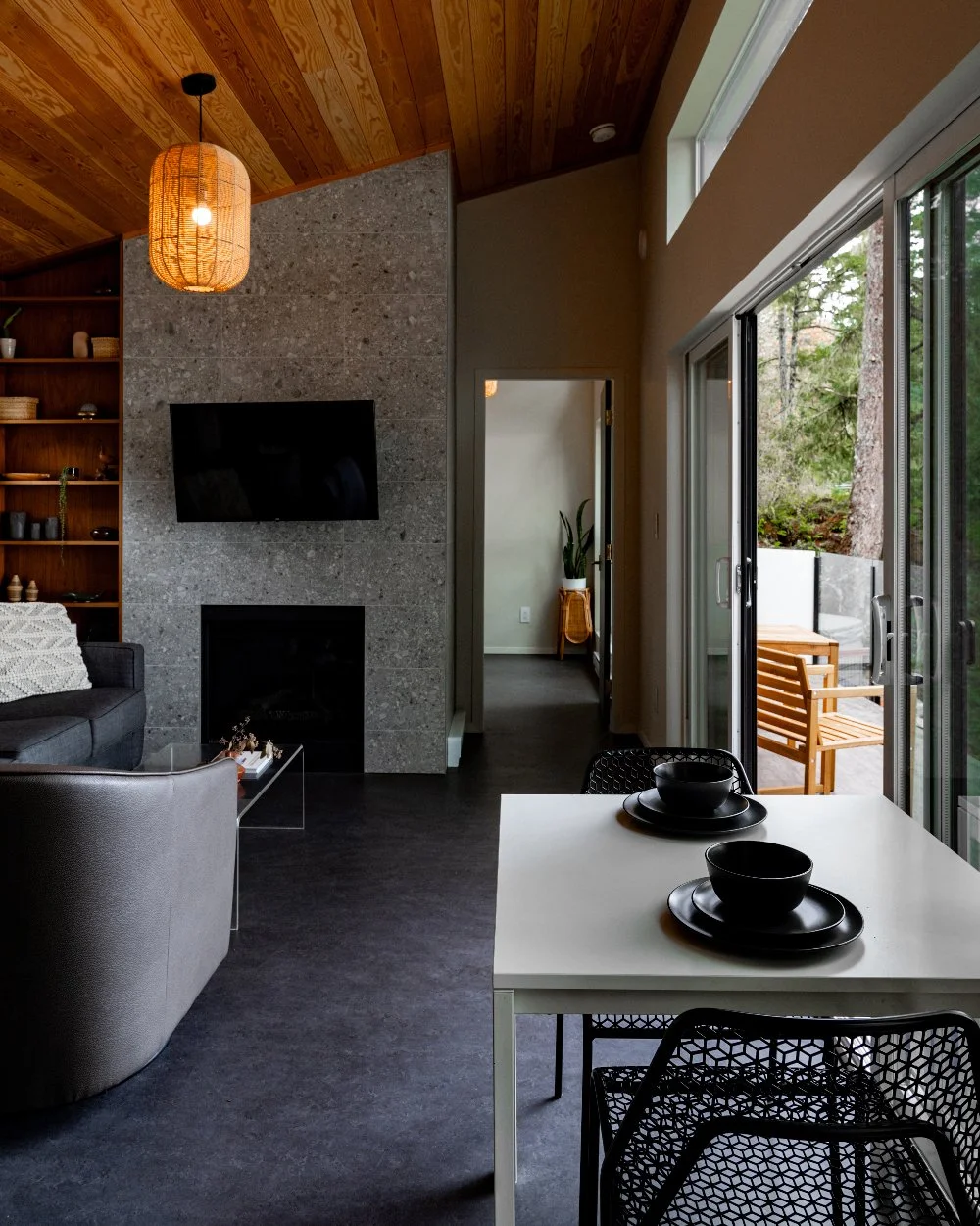 Elora Oceanside Retreat_014 - Website.jpg