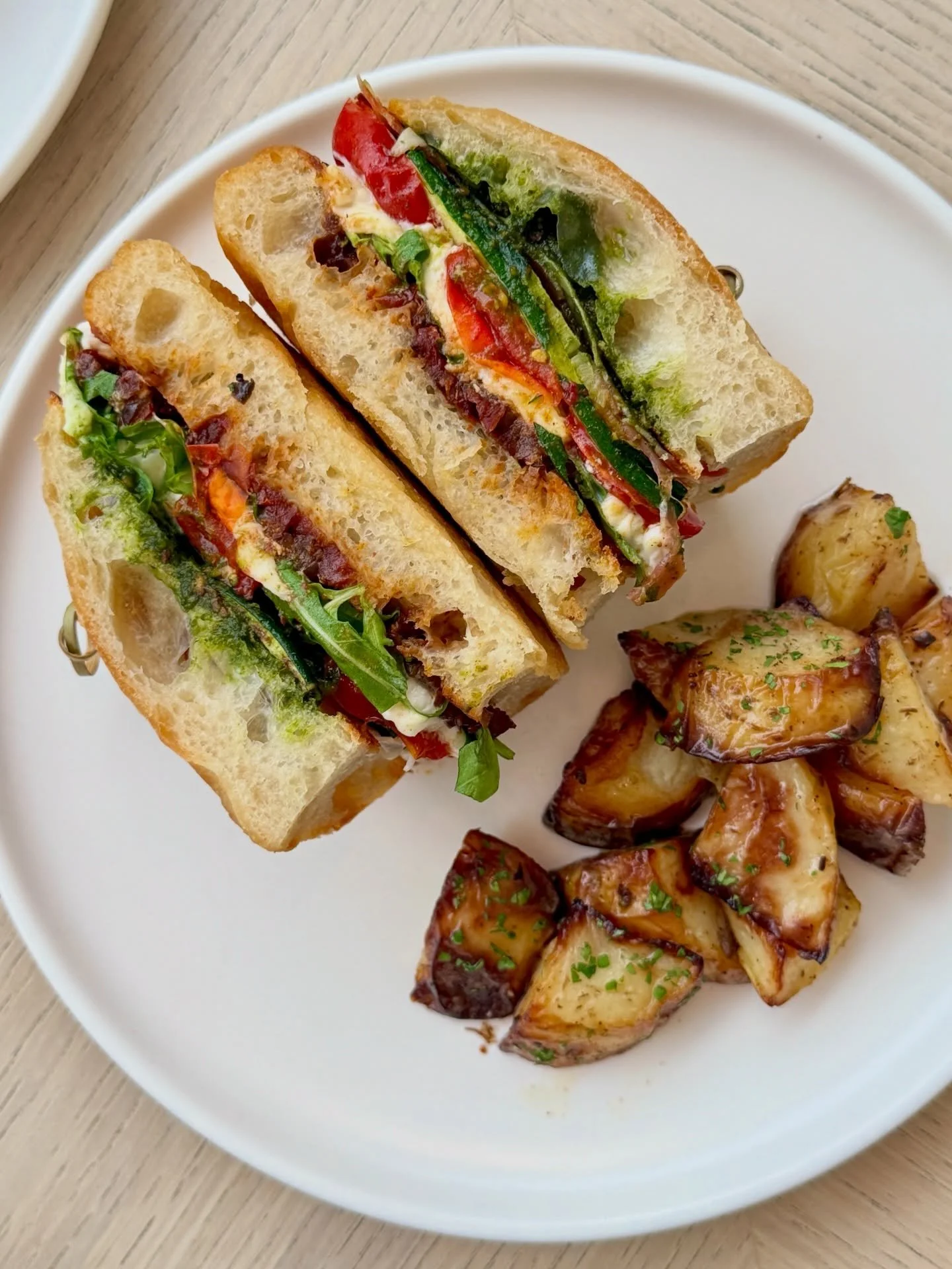 Our Christmas focaccia sandwich is here for a few more days 🤘

Chefs special 
Christmas menu ❤️