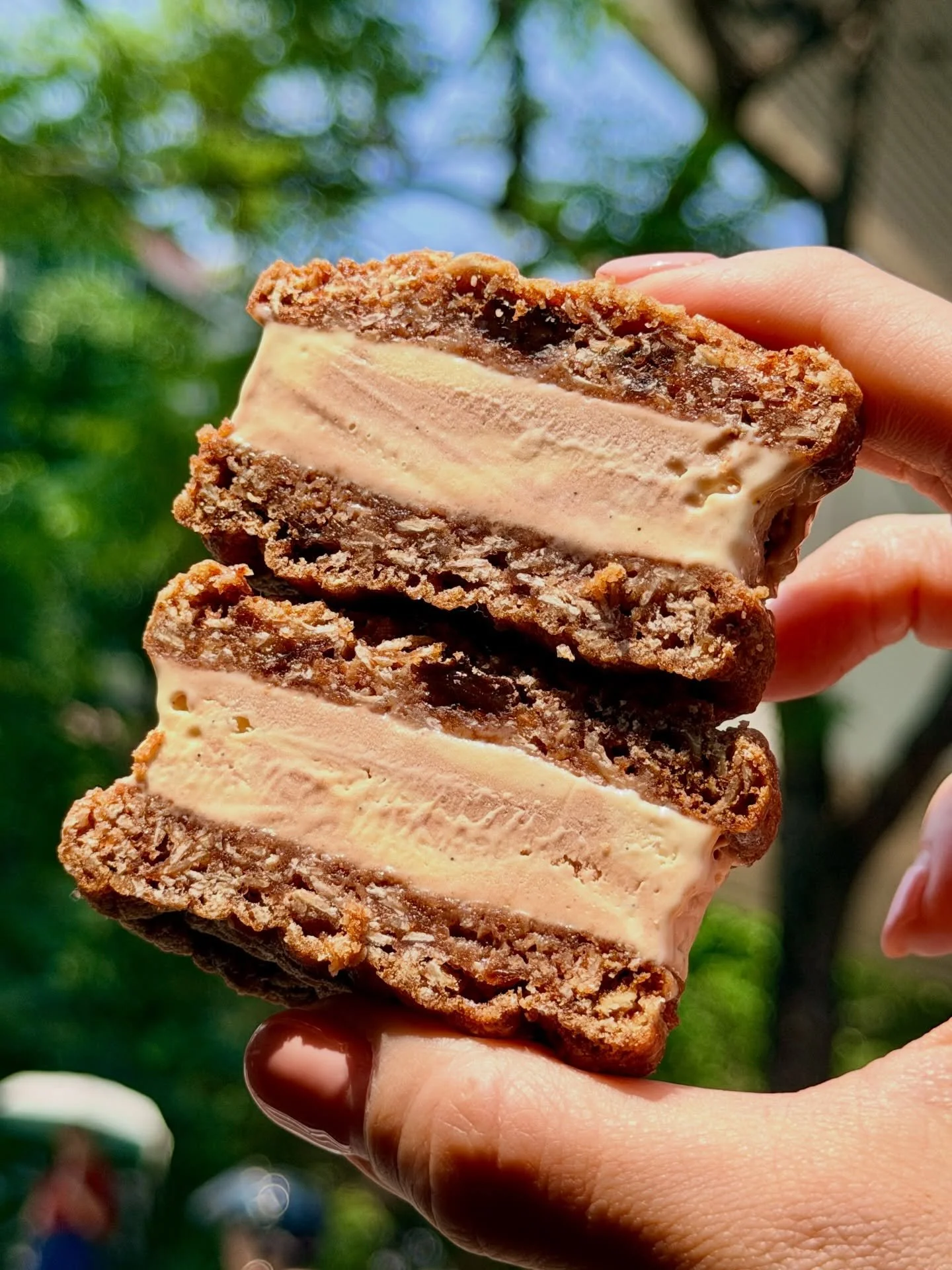 This is your sign that today is going to be a good day 🍪🍦

Cinnamon ice cream filled oatmeal raisin cranberry cookie sandwich, available this week as our dessert special! 💛