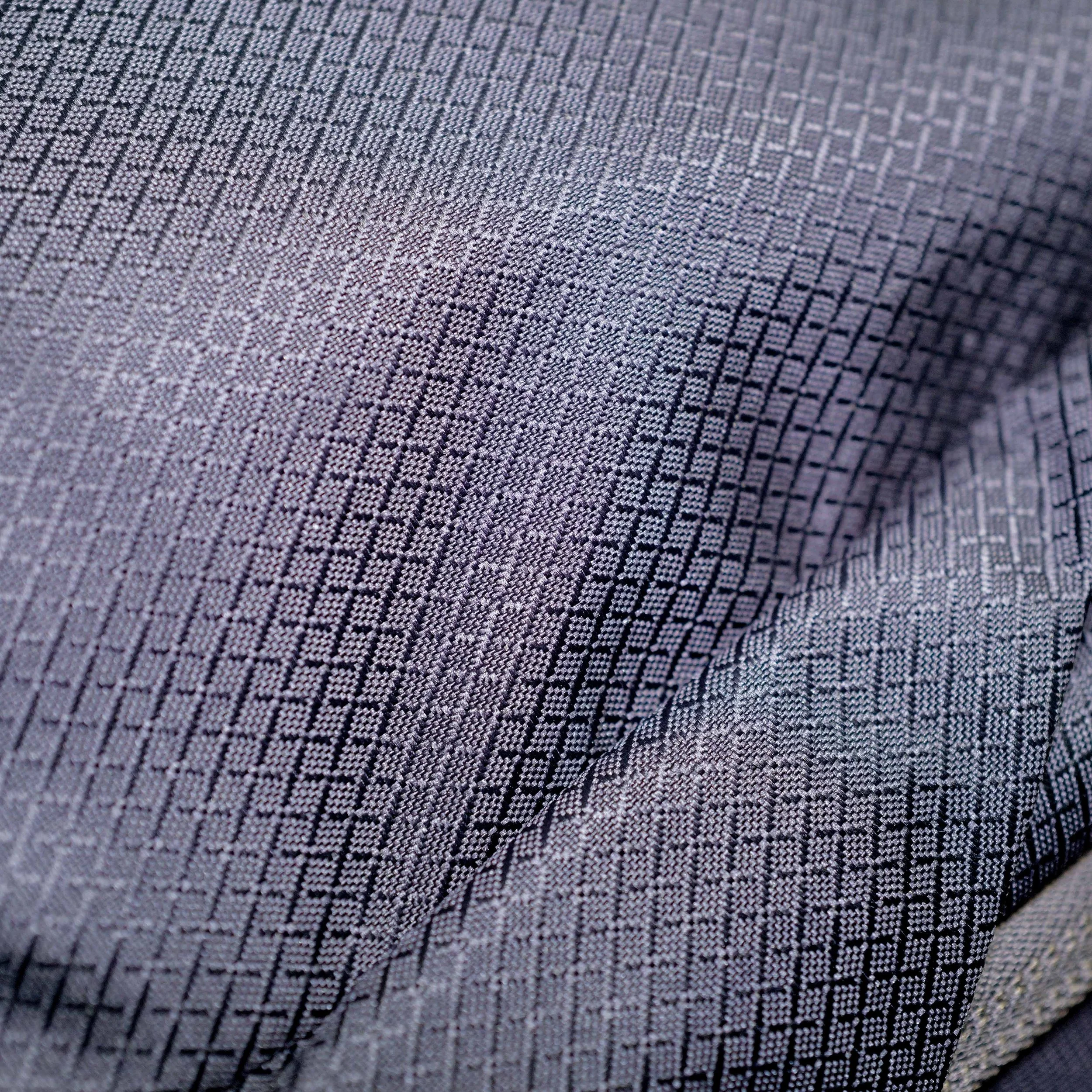 Daylite Carry-on 35L review fabric macro