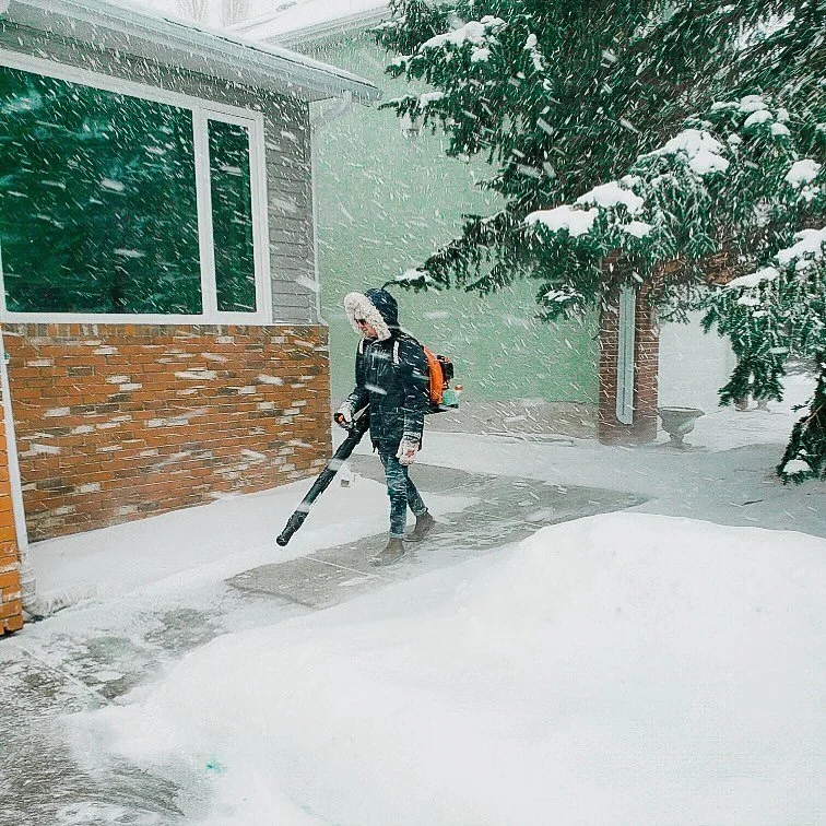 ❄️ The snow is here and it ain&rsquo;t leaving any time soon!

Going on a much deserved vacay? We&rsquo;re offering vacation or short term snow service, tree and shrub pruning for the winter season. 

We are also pre-booking underground sprinkler sta