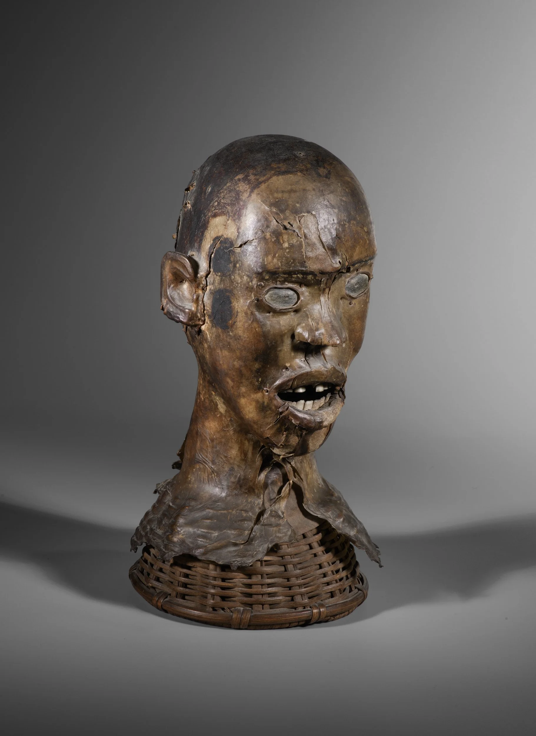 Anyang (Ekoi) Headdress1299-1_3-2500 hoch.jpg