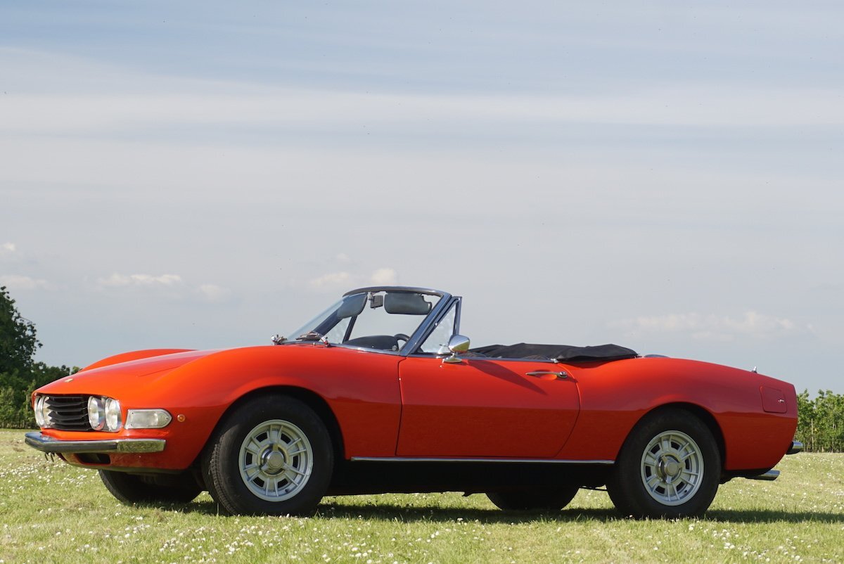 #10days10cars 
Day 5 : The Fiat Dino was born because Enzo Ferrari needed to registrate a V6 engine for the Formula 2. The Dino name comes from the Ferrari Dino V6 engine and Dino was the nickname of Enzo&rsquo;s son. This car was imported to Belgium