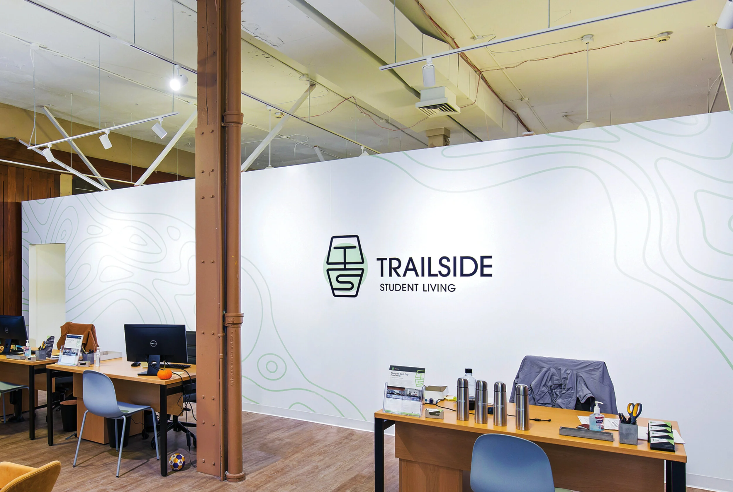 Trailside_v7.jpg
