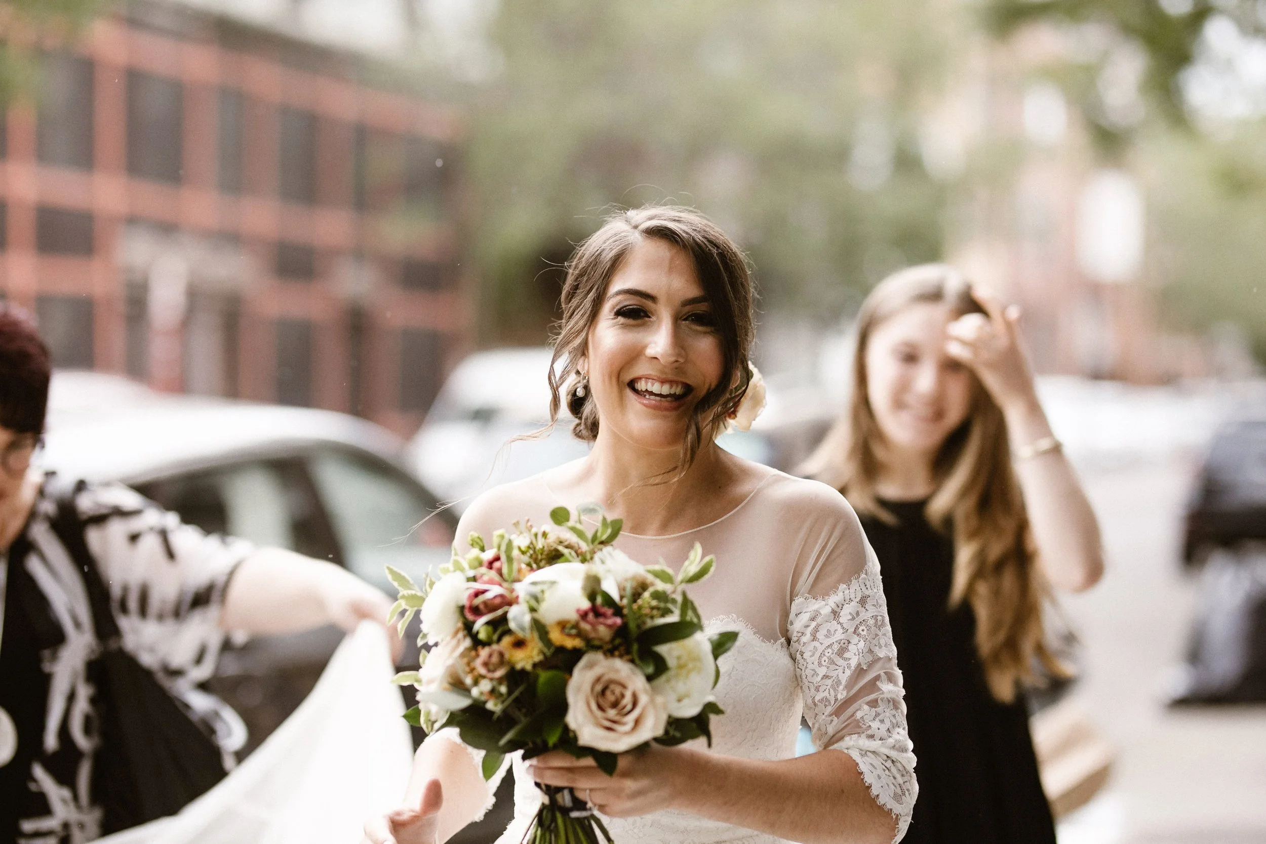 Photo de la mariée devant le notaire-Arianne Nantel Gagnon photographe