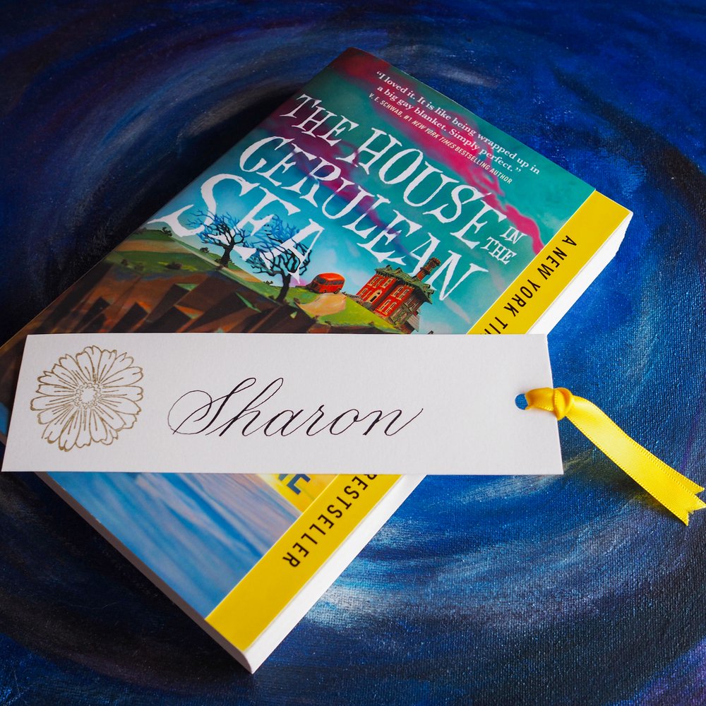 Bookmark: Get the perfect bookmark for your hardcover books!