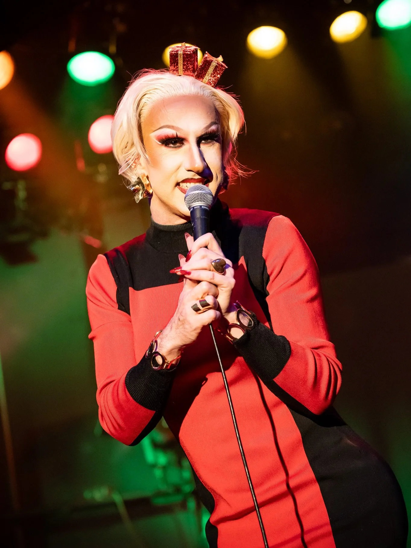 Lucky enough to celebrate with the most hardworking and supportive people in the world. 
📸 @yeau_photograph 
🎉 @hausofgaishoku 
#beautyblenda #hausofgaishoku #ハウスオブ外食 #ビューティーブレンダー