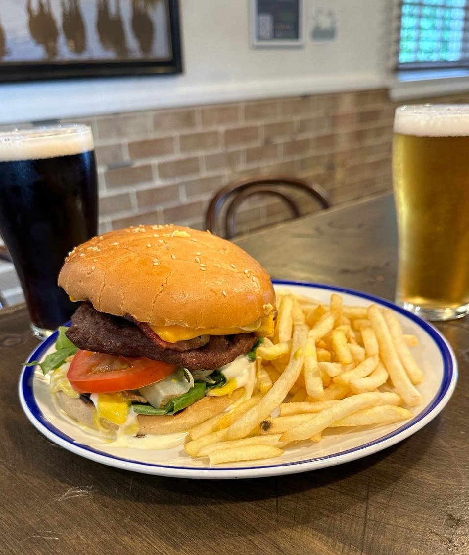 Friday Night - pick your Burger &amp; Schooner for $24.