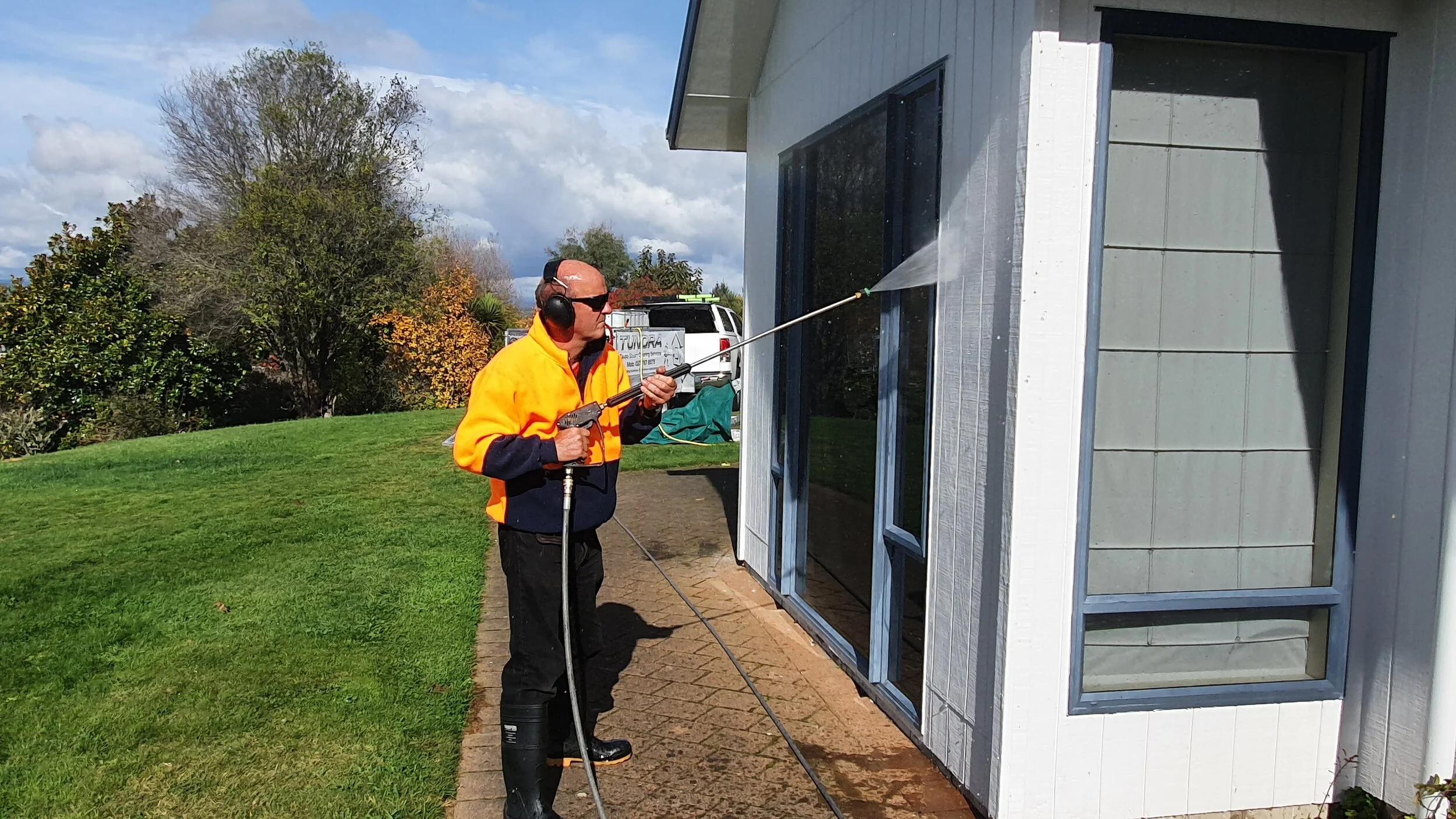 Owner Operator Peter Lonsdale will take the care and time to do a great job.  He has specialised equipment and experience ensuring the process is efficient and highly effective.