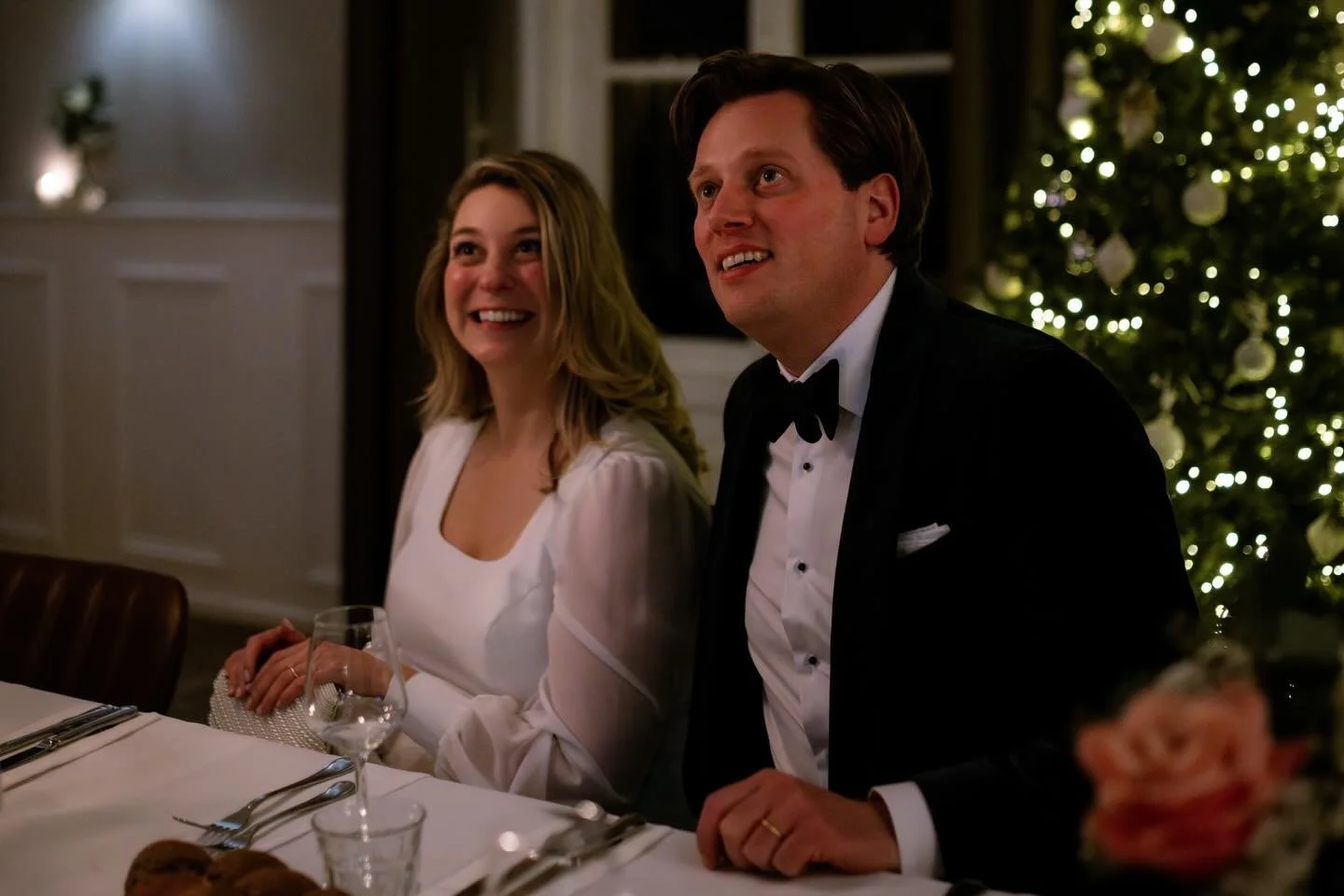 Deze heerlijke winterbruiloft is vandaag alweer een jaar geleden. In het mooie @kloosternieuwkerkgoirle gaven N&amp;S elkaar het ja-woord. De locatie was helemaal in kerstsfeer en het was prachtig 🎄