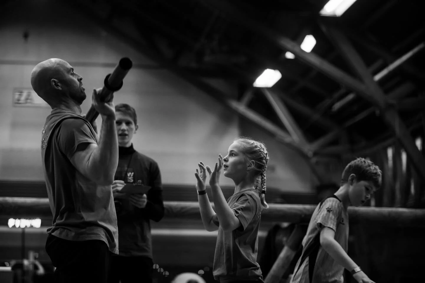 Noor en Jan Willem tijdens de crossfitwedstrijden bij de @beachshowdown in @beachaalsmeer een maand geleden. Zo leuk om te zien hoe gepassioneerd zij zijn in deze sport 🏋🏼&zwj;♀️