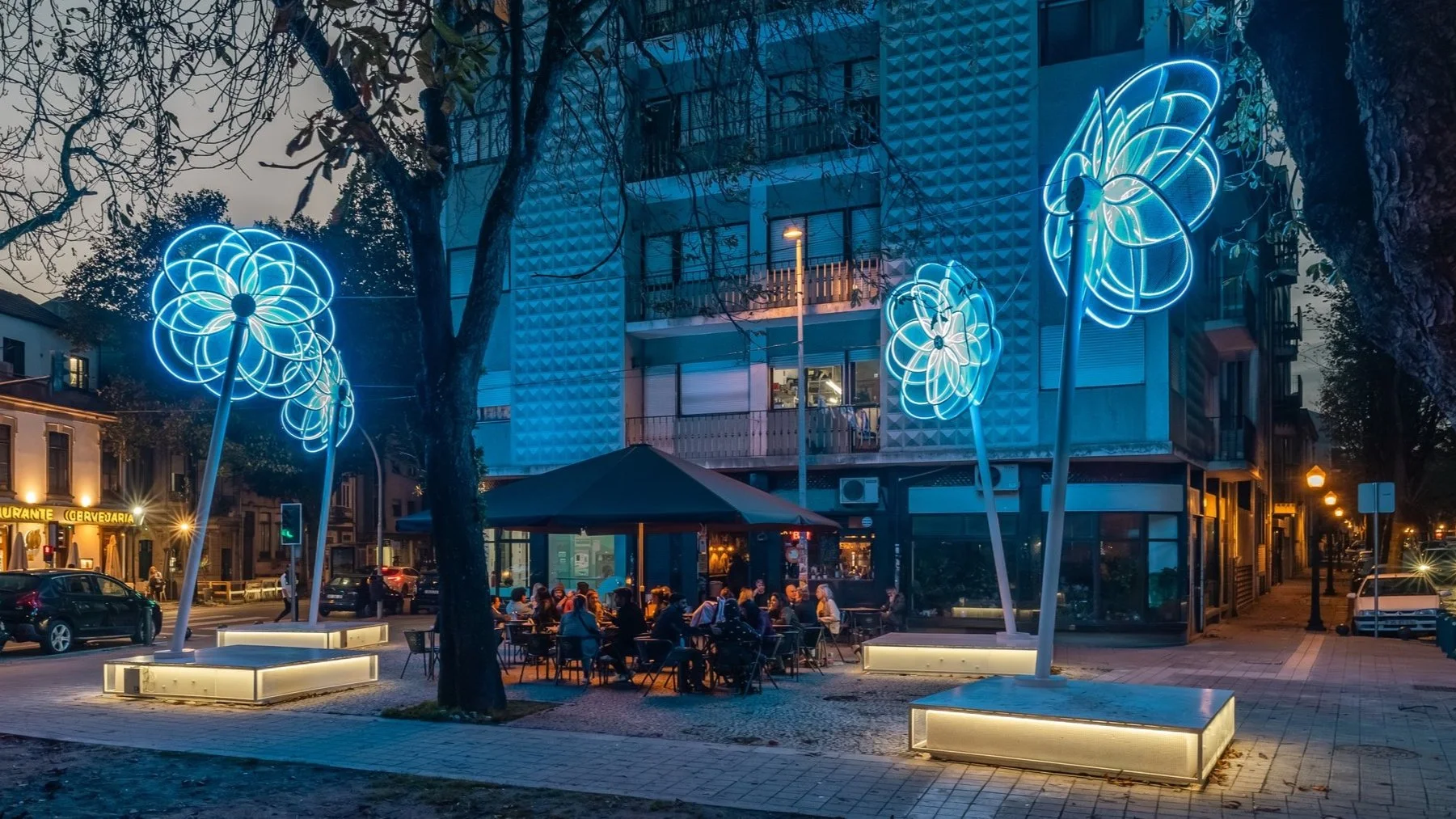 GIANT FLOWERS - PUBLIC ART INSTALLATION