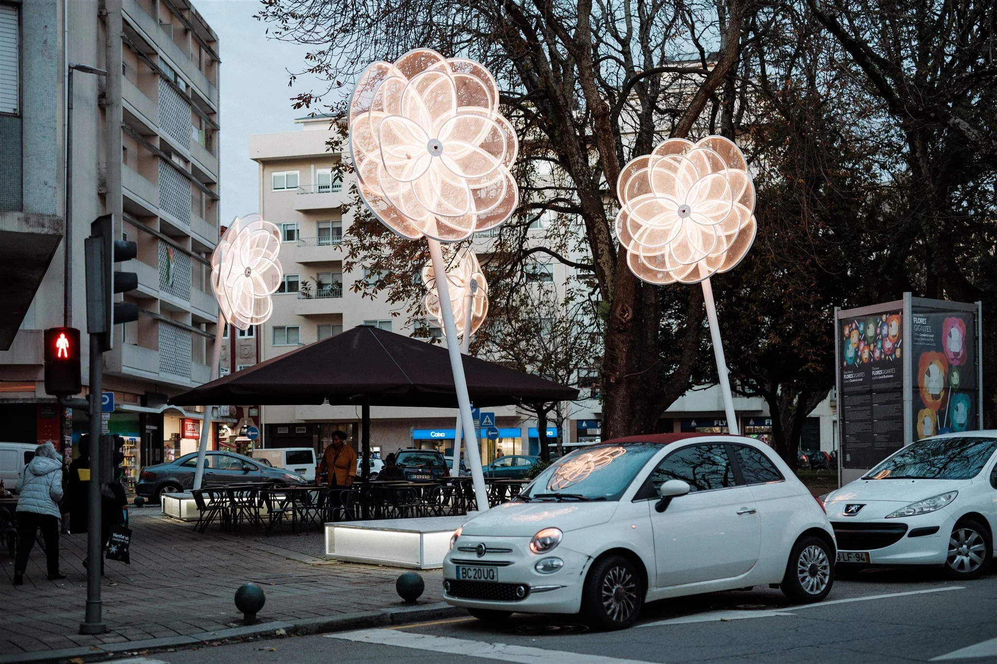 Giant Flower - total view - Public Light Art