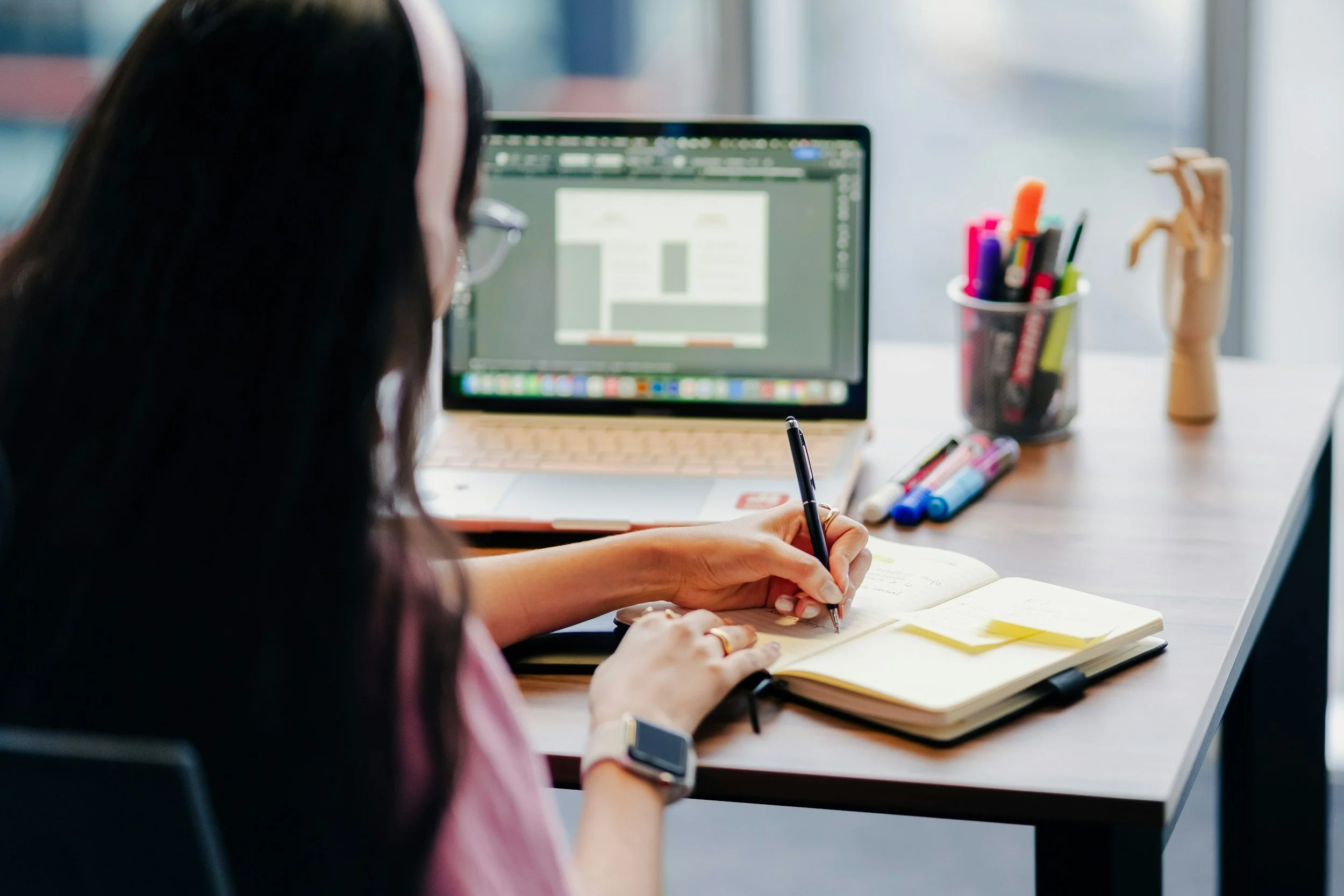 Studio vs In-House vs Freelance: Which design career path is right for you?