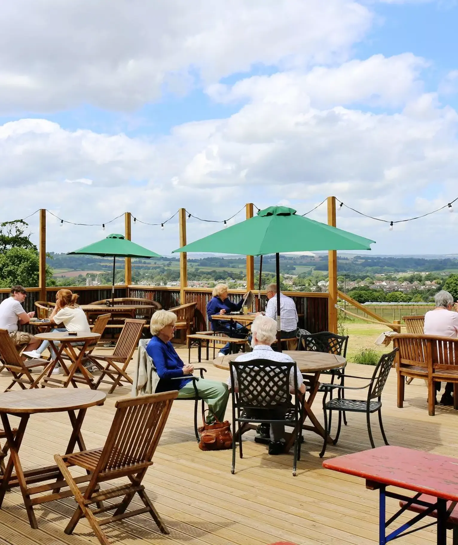 outdoor-dining Coldharbour Field Kitchen.jpg