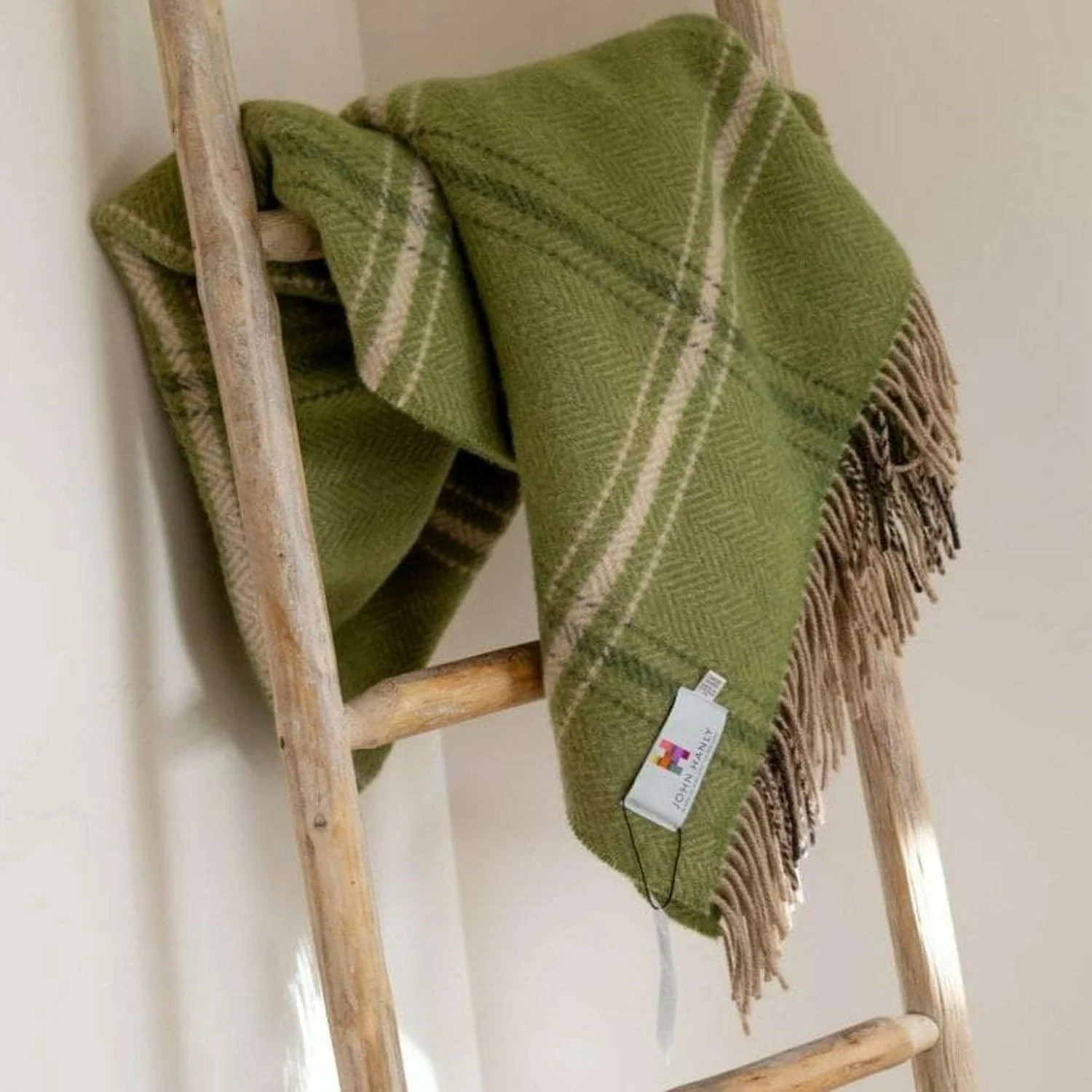 Merino-Wool-Cashmere-Throw-Green-Beige-Cream-Overcheck-_04.jpg