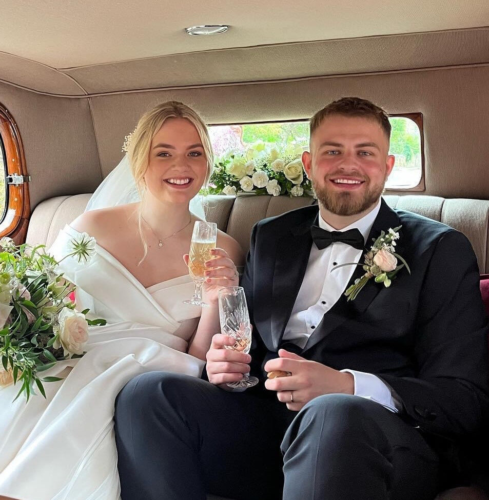 Thank you Sasha and Ben, loved this one! 🥳🥰

&ldquo;The most incredible band! They made our wedding so special! All our guests and suppliers said they were the best band they had ever seen perform!&rdquo;
⭐⭐⭐⭐⭐

Sasha and Ben&rsquo;s wedding at @be
