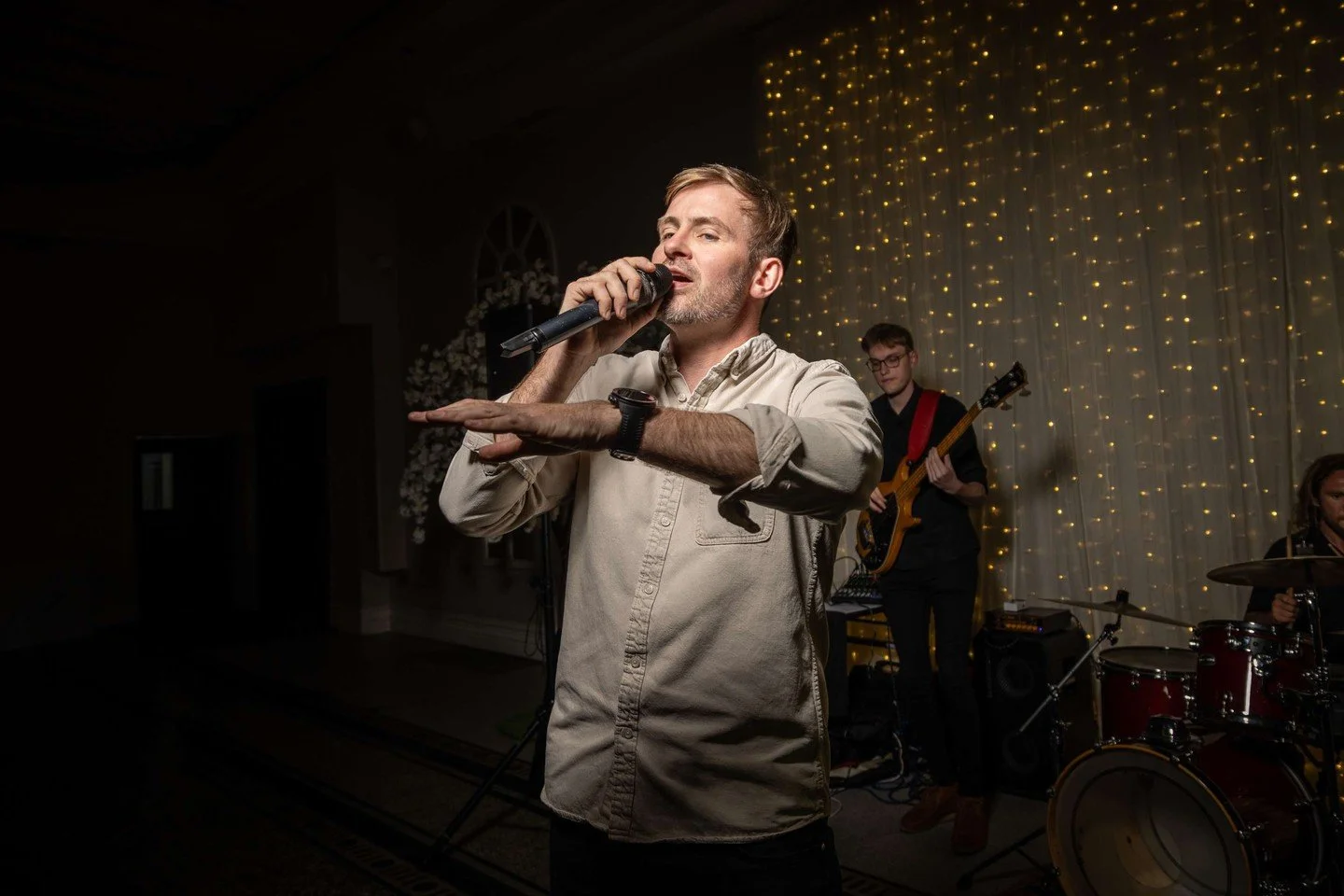 What a night! 🎤🎸 We had an incredible time celebrating with Andrea and her guests at the amazing @beamishhall in County Durham! You guys brought the energy from the first song to the last. 🙌

📸 Huge shoutout to @missionphotostudio for capturing t