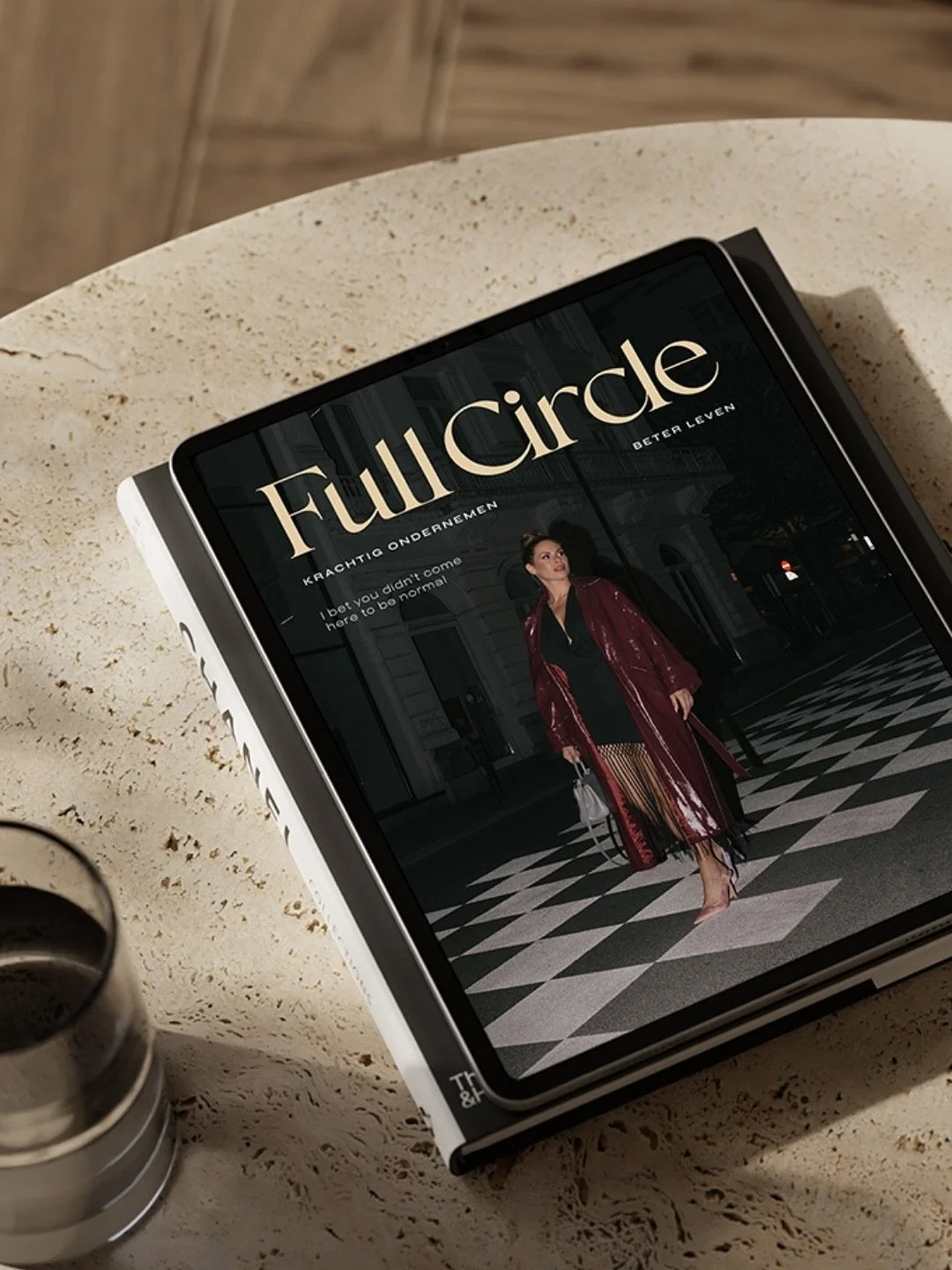 Fotografie wordt z&oacute; vaak onderschat.

En ja, ik ga het zeggen: het kan je branding maken of breken. 

Ugly content mag dan wel een trend zijn op Instagram (en dat is helemaal ok&eacute; en stiekem wel chill 😄), maar dat betekent niet dat je d