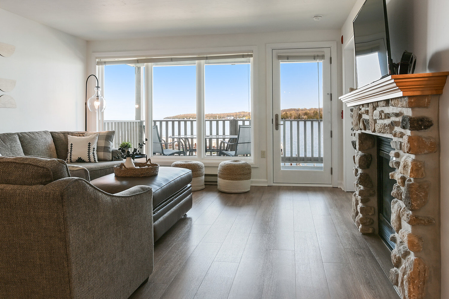 Mooring Deluxe — The Yacht Club at Sister Bay