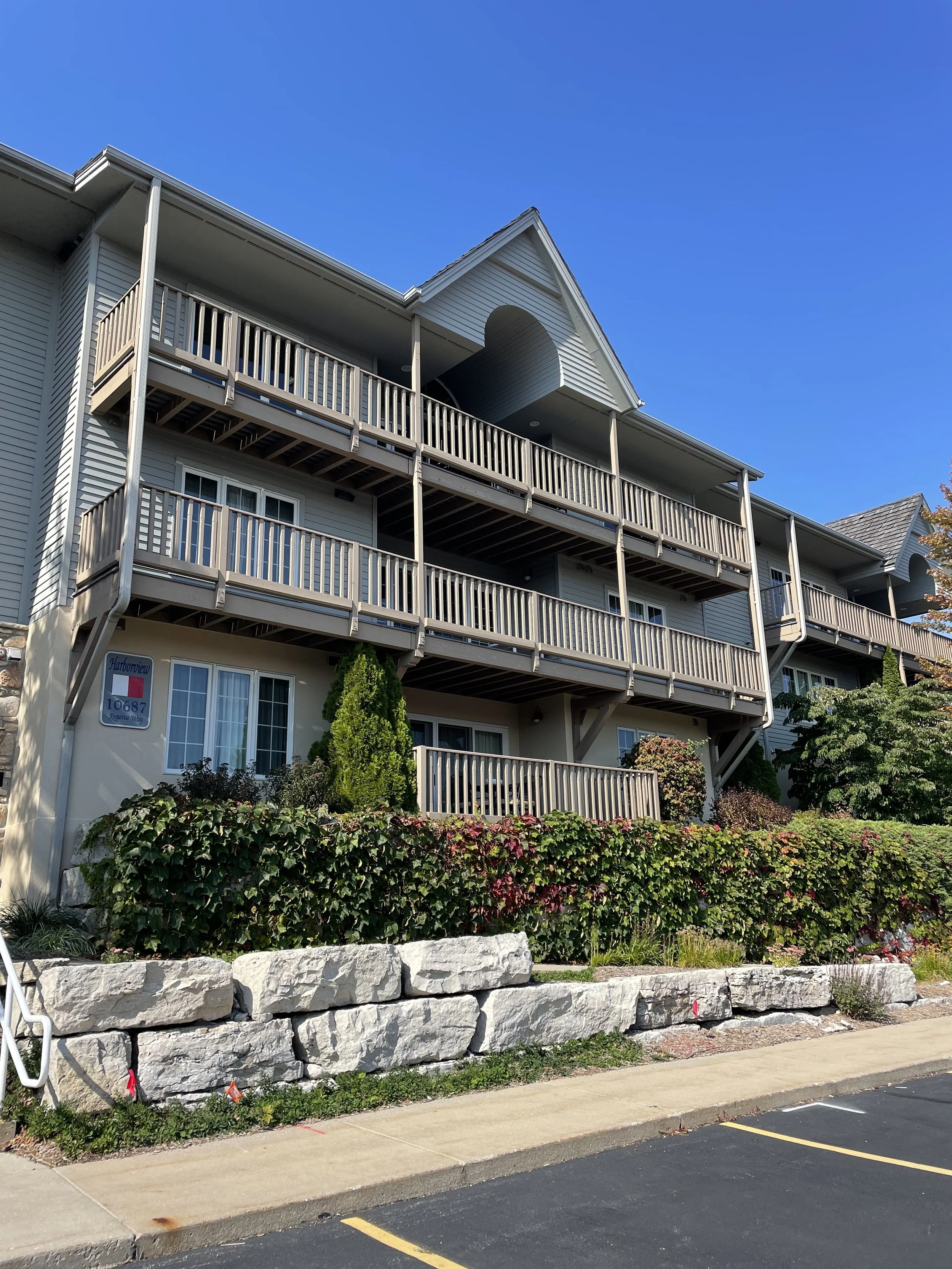 The Yacht Club at Sister Bay