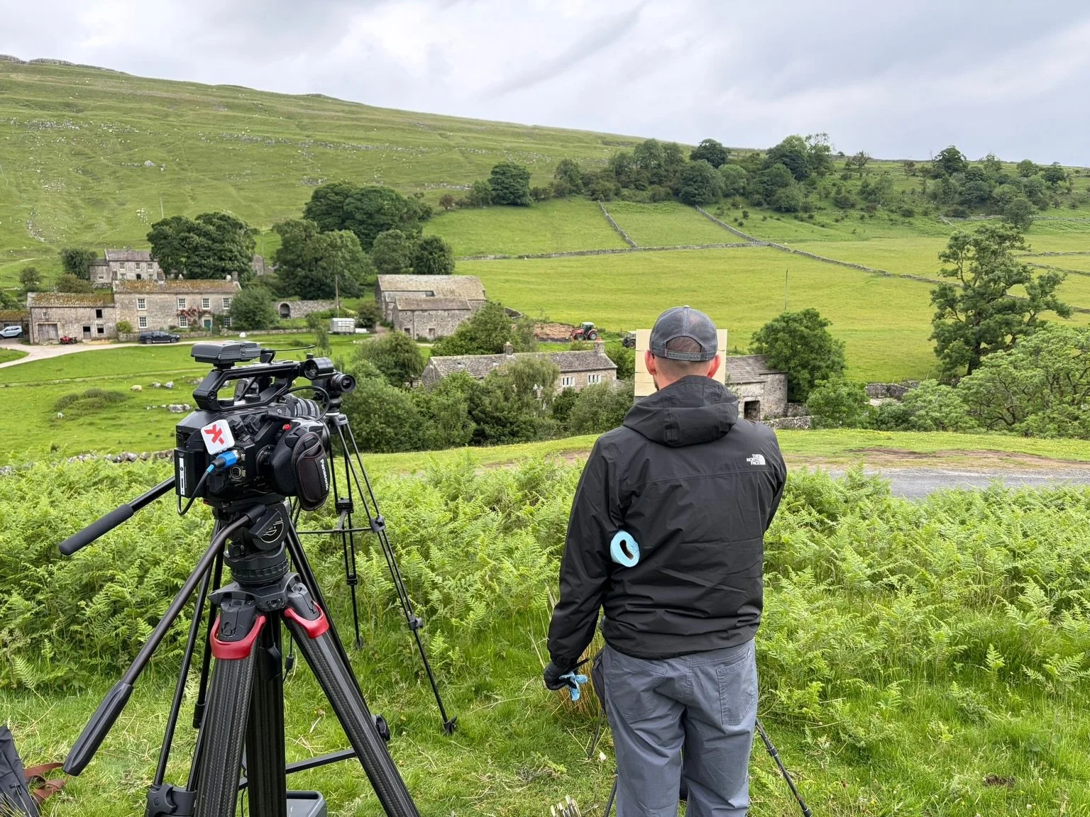 Can&rsquo;t wait for @tj.cunningham&rsquo;s demo later on today! 

🕰️ 5PM UK TIME
📍 Live from the Yorkshire Dales
💰 Free to join - just comment DEMO below and we will send you the link to get signed up! 

So excited! @joehawkins_films will be runn