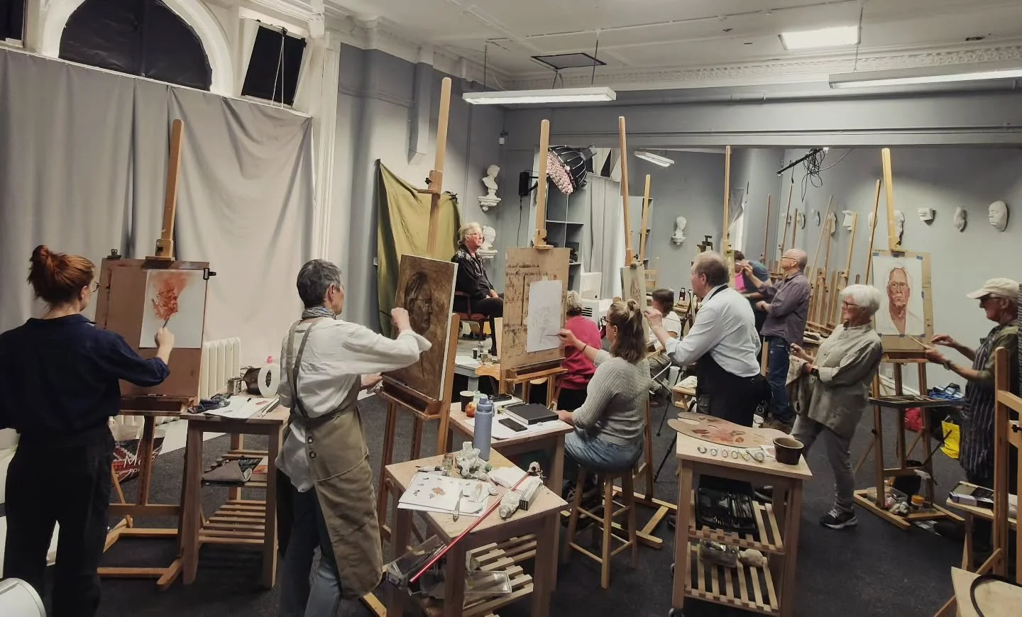 Excited to paint this Saturday! A reminder that this month's classical portrait session will take place on Saturday 19th. It will be back to the last Saturday of every month from October! 

Places still available to book! See you there 🖌️✏️🎨