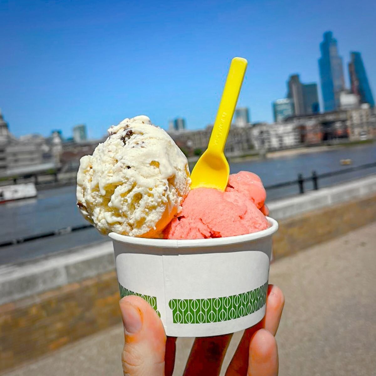 ☀️🍦 It&rsquo;s going to be a hot one this weekend, that calls for ice cream at our Blackfriars shop on Southbank!

#icecream #southbanklondon #coffee #sun #summerishere @northern_bloc @bankside_london