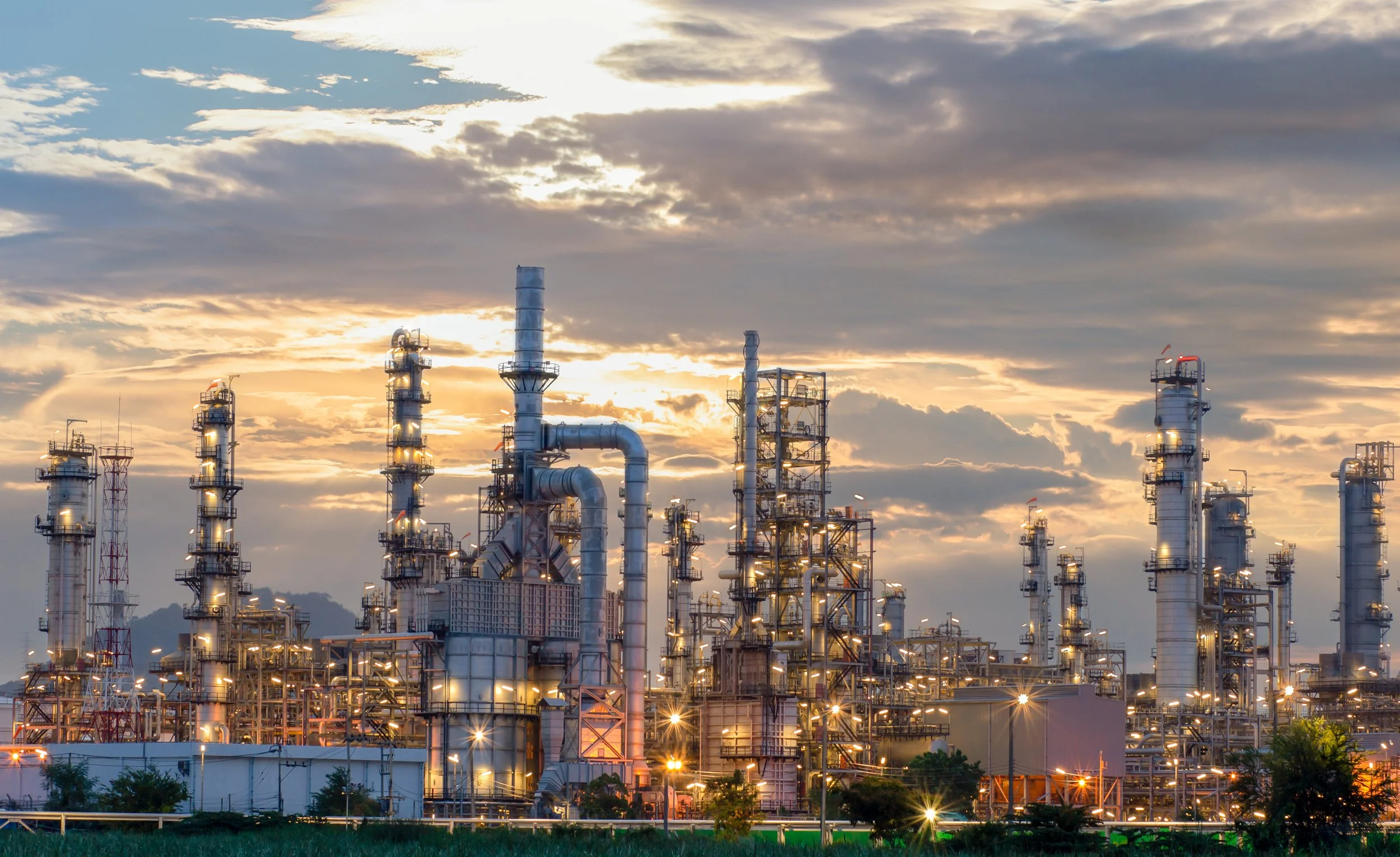 AdobeStock_347675260 Oil refinery plant.jpeg