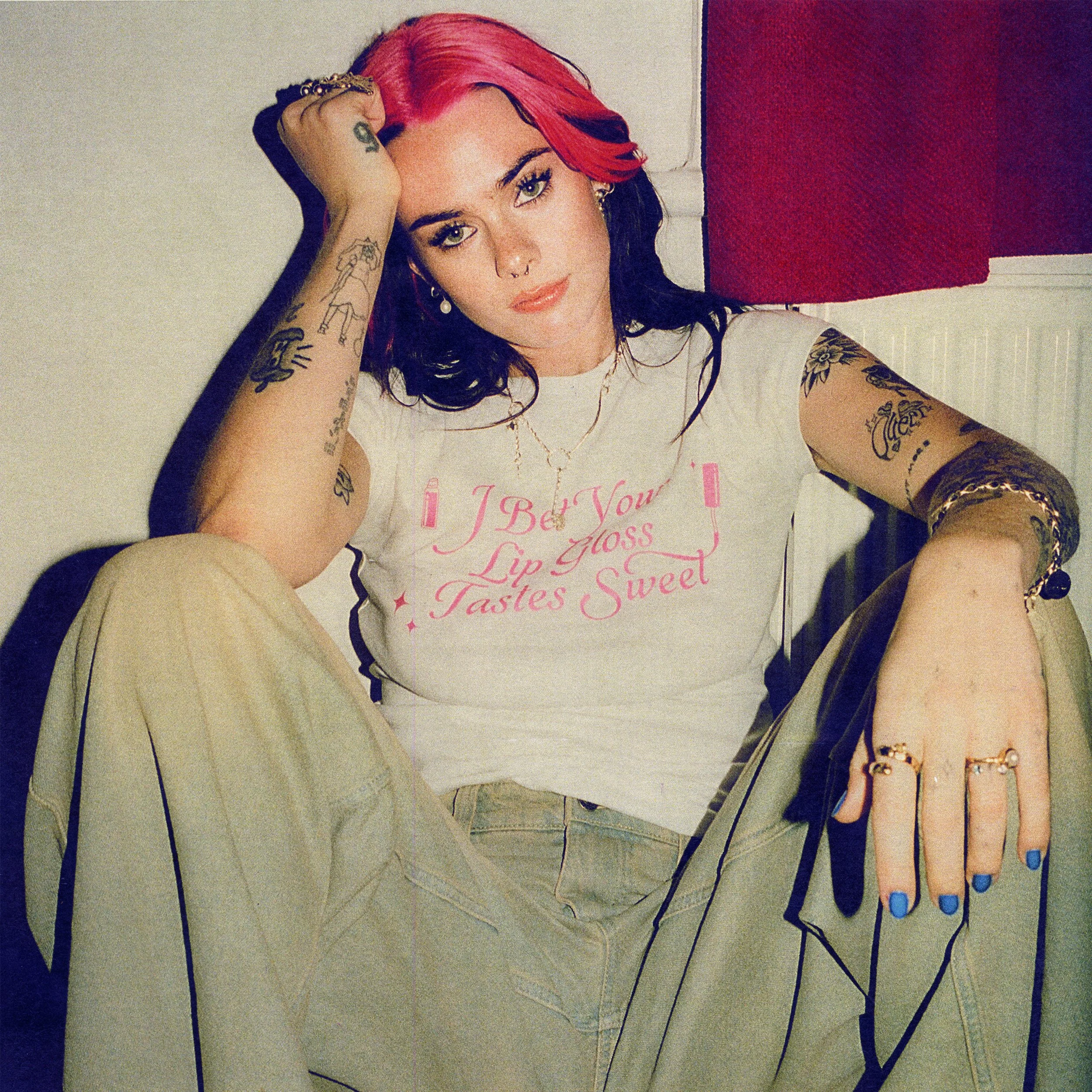 girli - better undressed