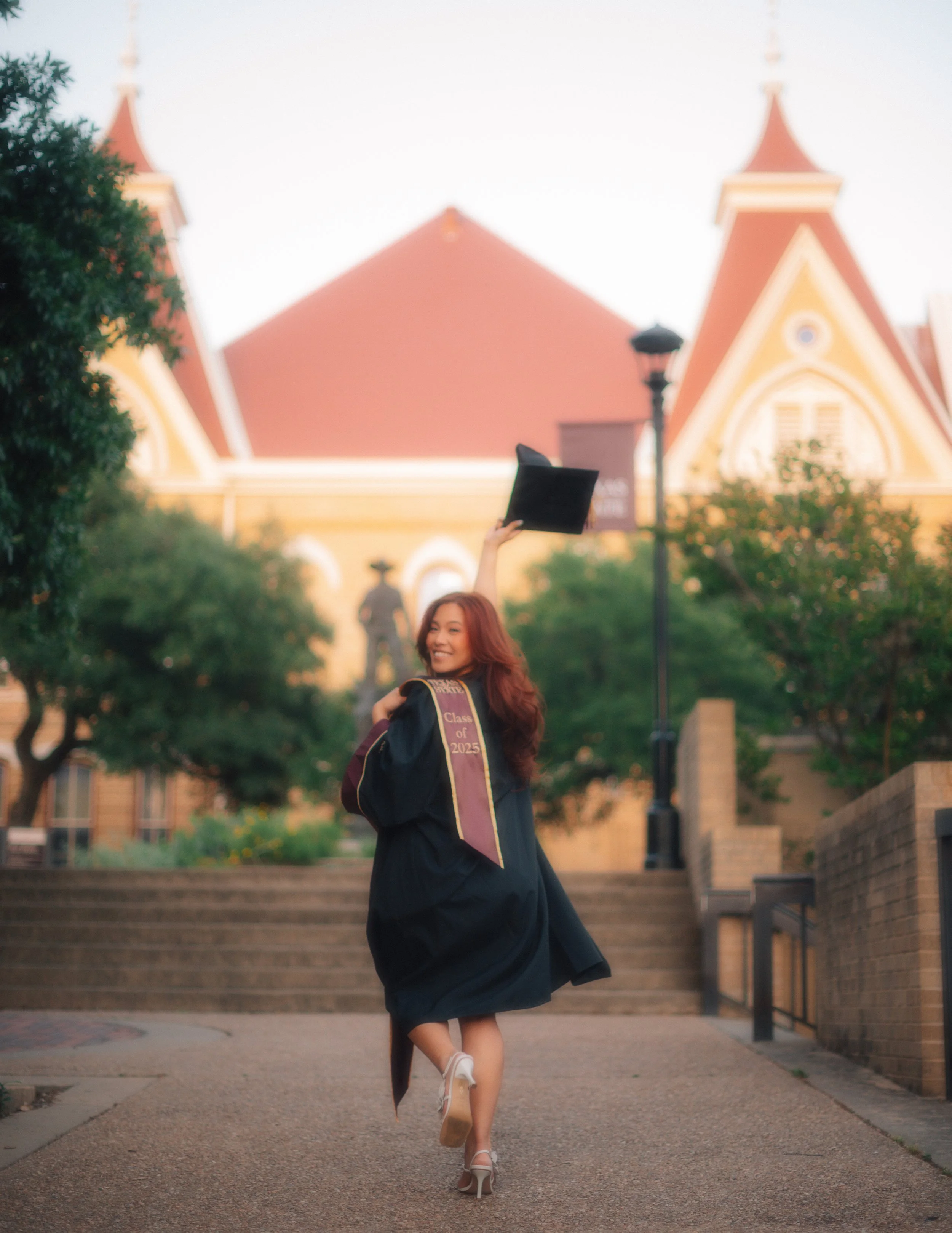 Ally Graduation Pickeddd-14.jpg