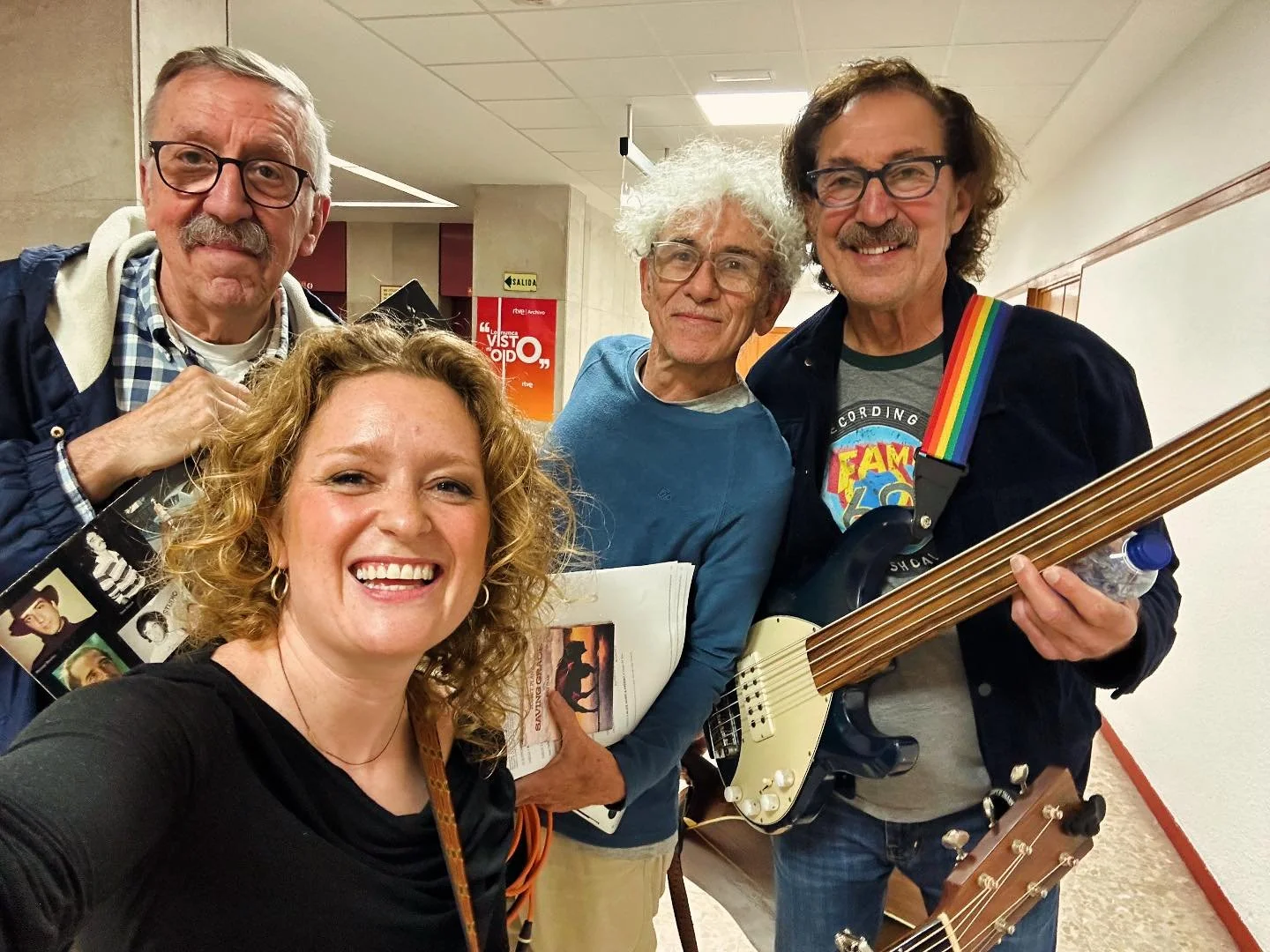 What an honor to be interviewed by two absolute ICONS of live radio, Manolo Fern&aacute;ndez and Santiago Alcanda, today on @rne (Radio Nacional de Espa&ntilde;a). These two gentleman are the real deal, true champions of musicians and walking encyclo