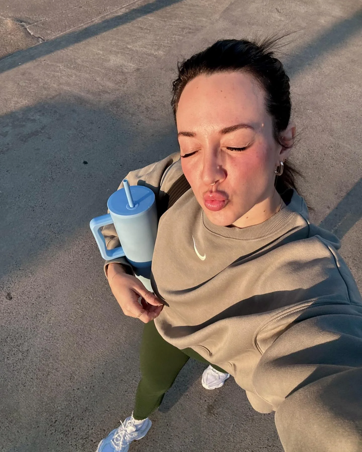 here&rsquo;s more pics of my outfits, cats, food, friends &amp; girlfriend 🫶🏼