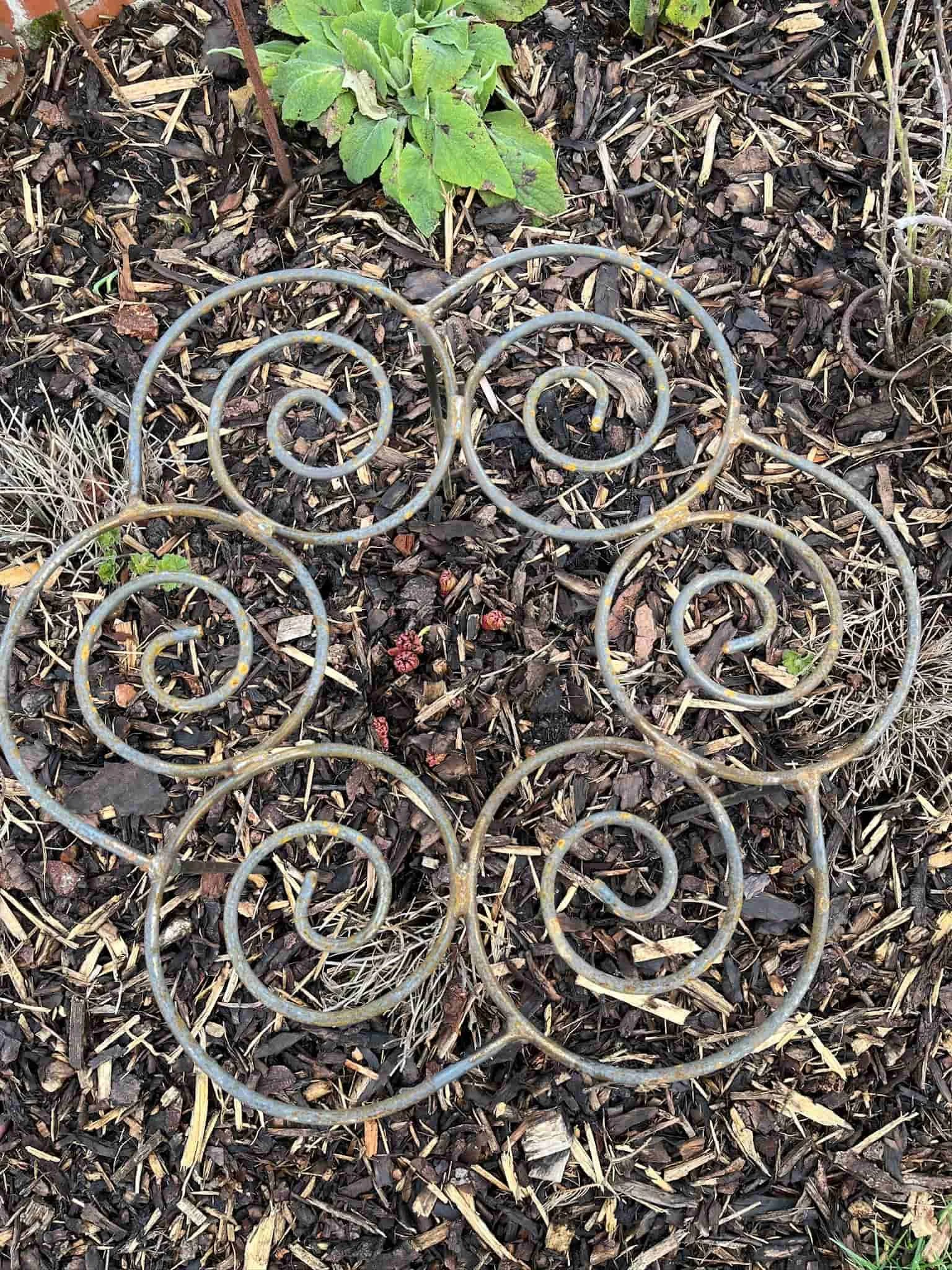 Medium Grow Through Metal Plant Support