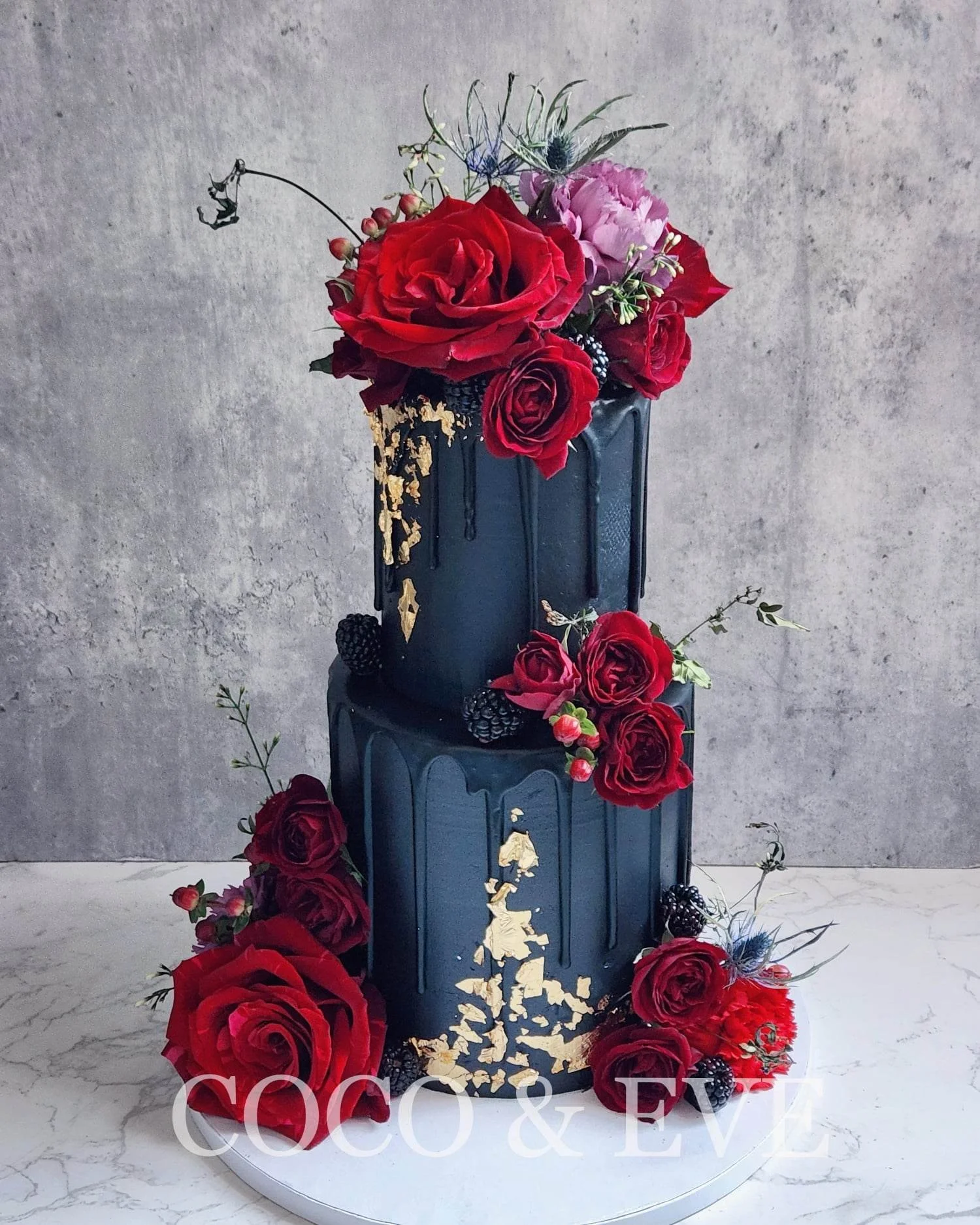 Black and red wedding cake.jpg