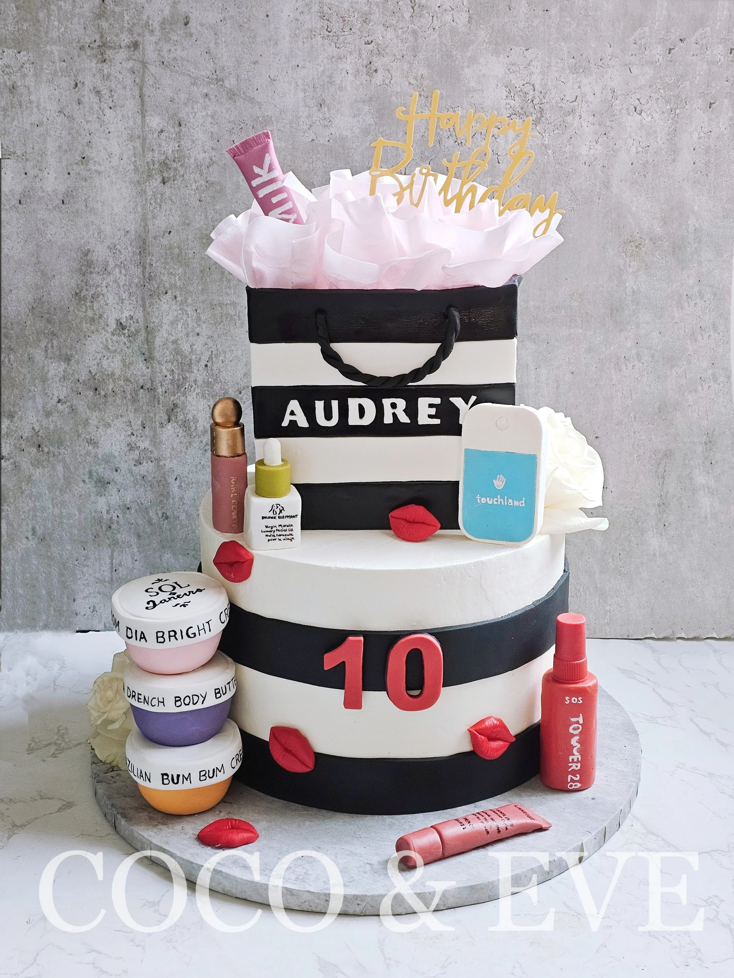 Sephora Lover cake