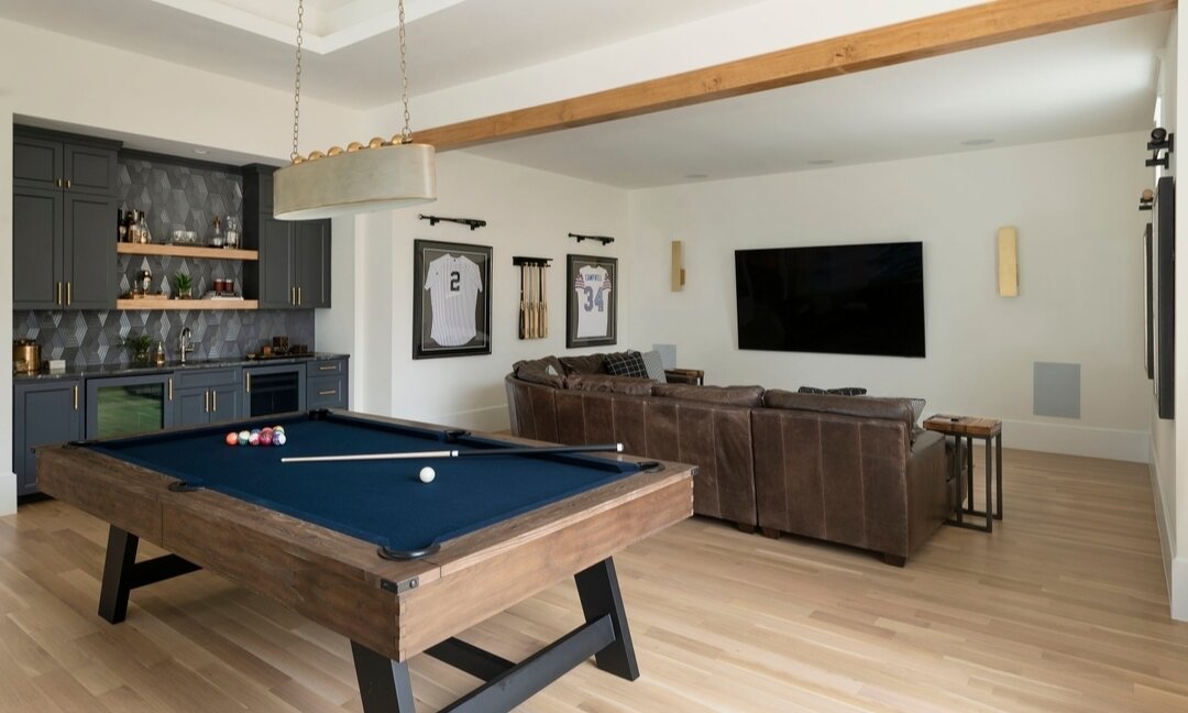 Game on! 🎱 One thing's for sure: you can count on this space to amp up your #typicalthursday. It's designed for fun, connection and sports enthusiasts of all kinds! ⁣

📸: @piassickphoto