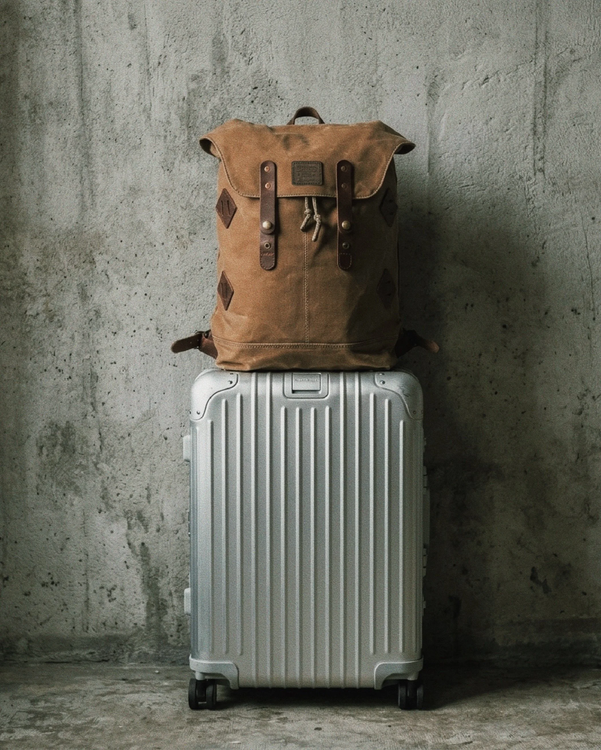 Built for your next destination.

#losangeles #leathercraft #lifestyle #handcrafted #maleaccesories