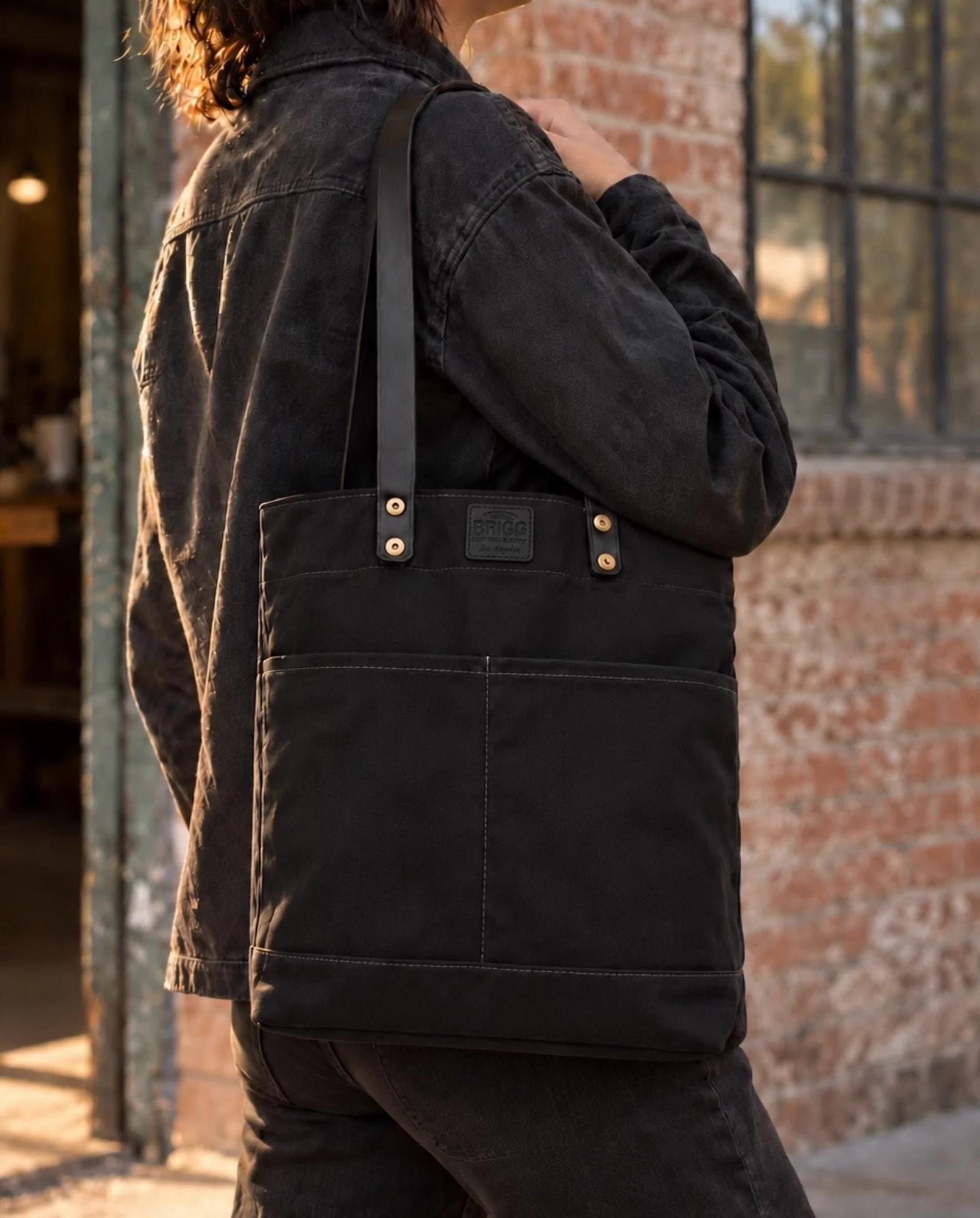 Made to be carried. Made to age. Made to stay with you. The BRIGG B2 Tote, built by hand in Los Angeles from heavyweight canvas, full-grain leather, and solid brass.

#BriggLeather #HeritageCraft #MadeInLosAngeles #BuiltToLast