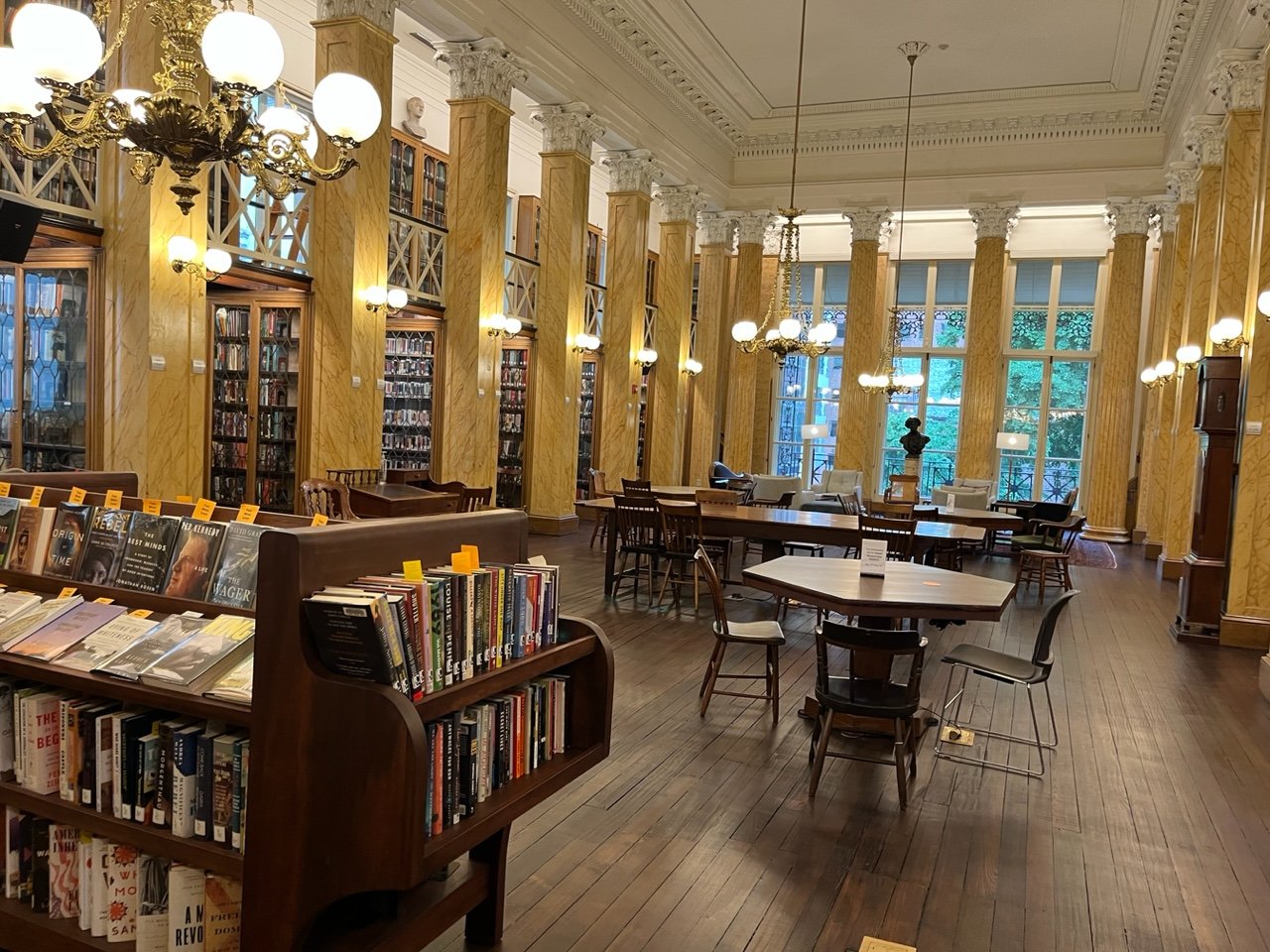 A magnificent place to read